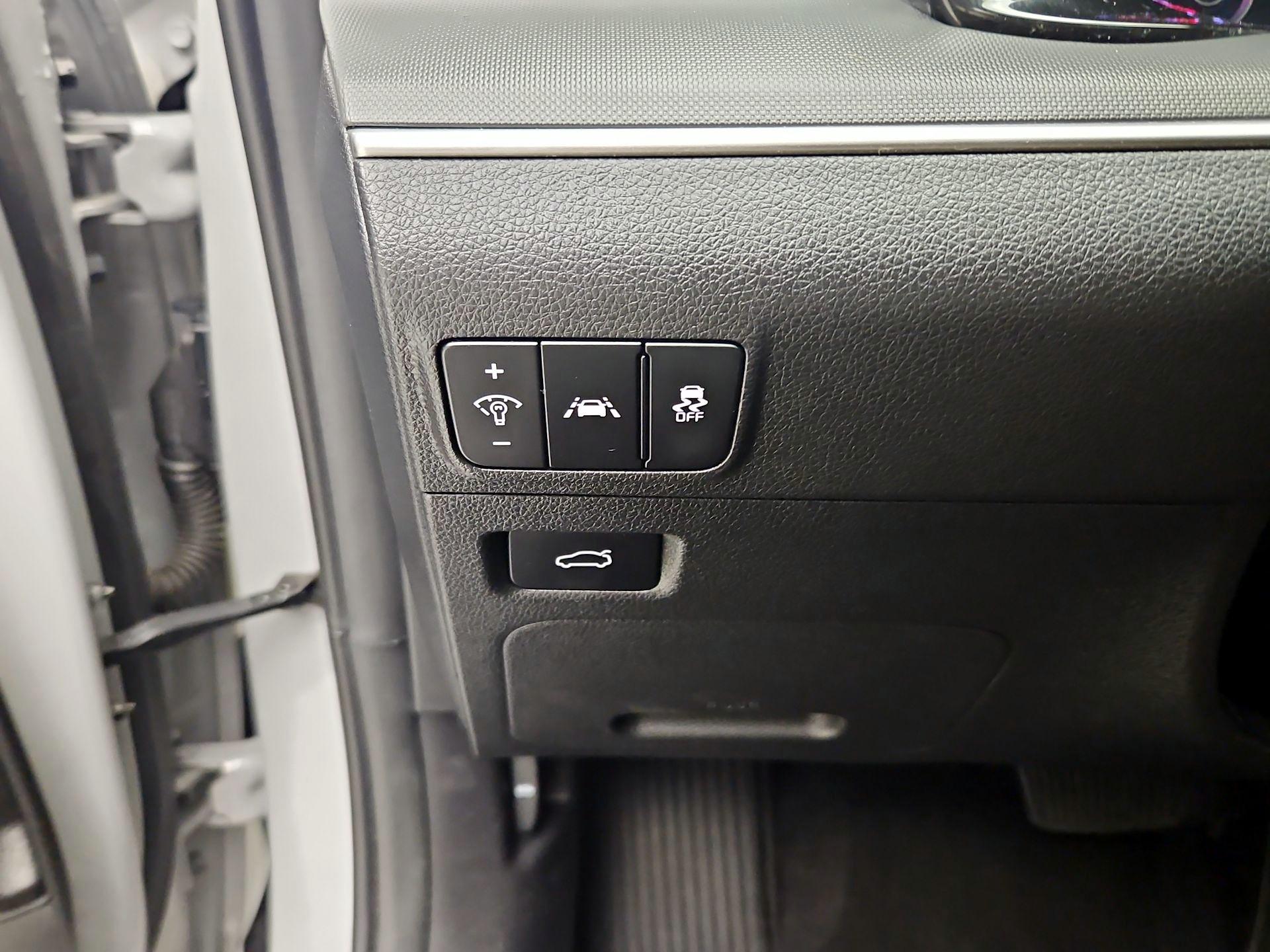 Thumbnail: 2023 Kia K5 - 13