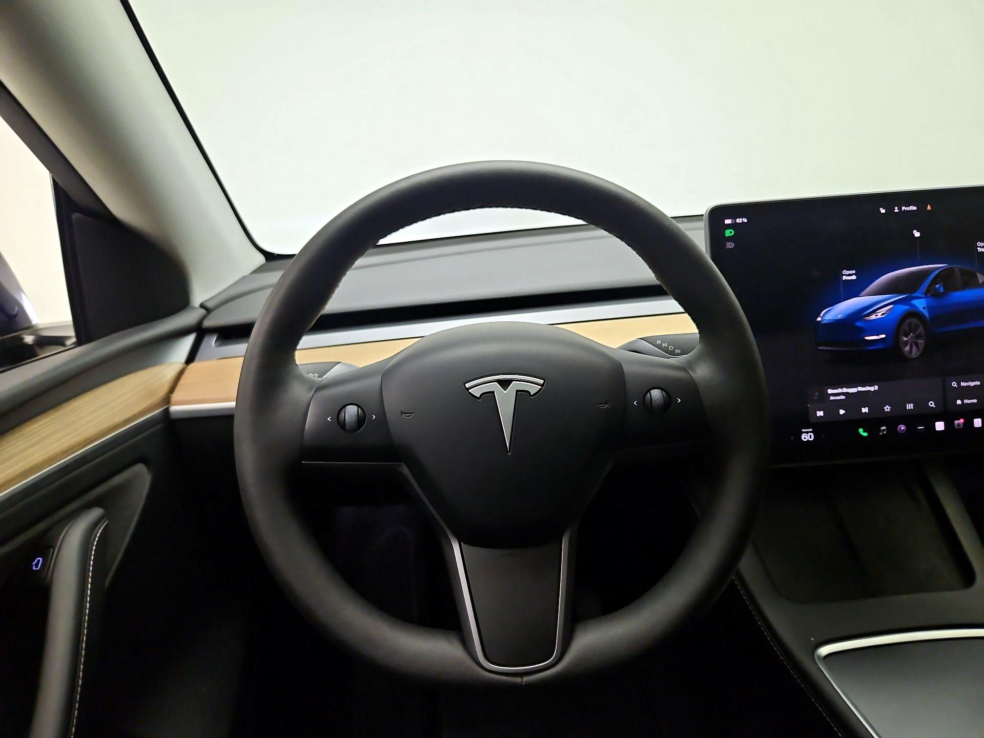 Thumbnail: 2025 Tesla Model Y - 10