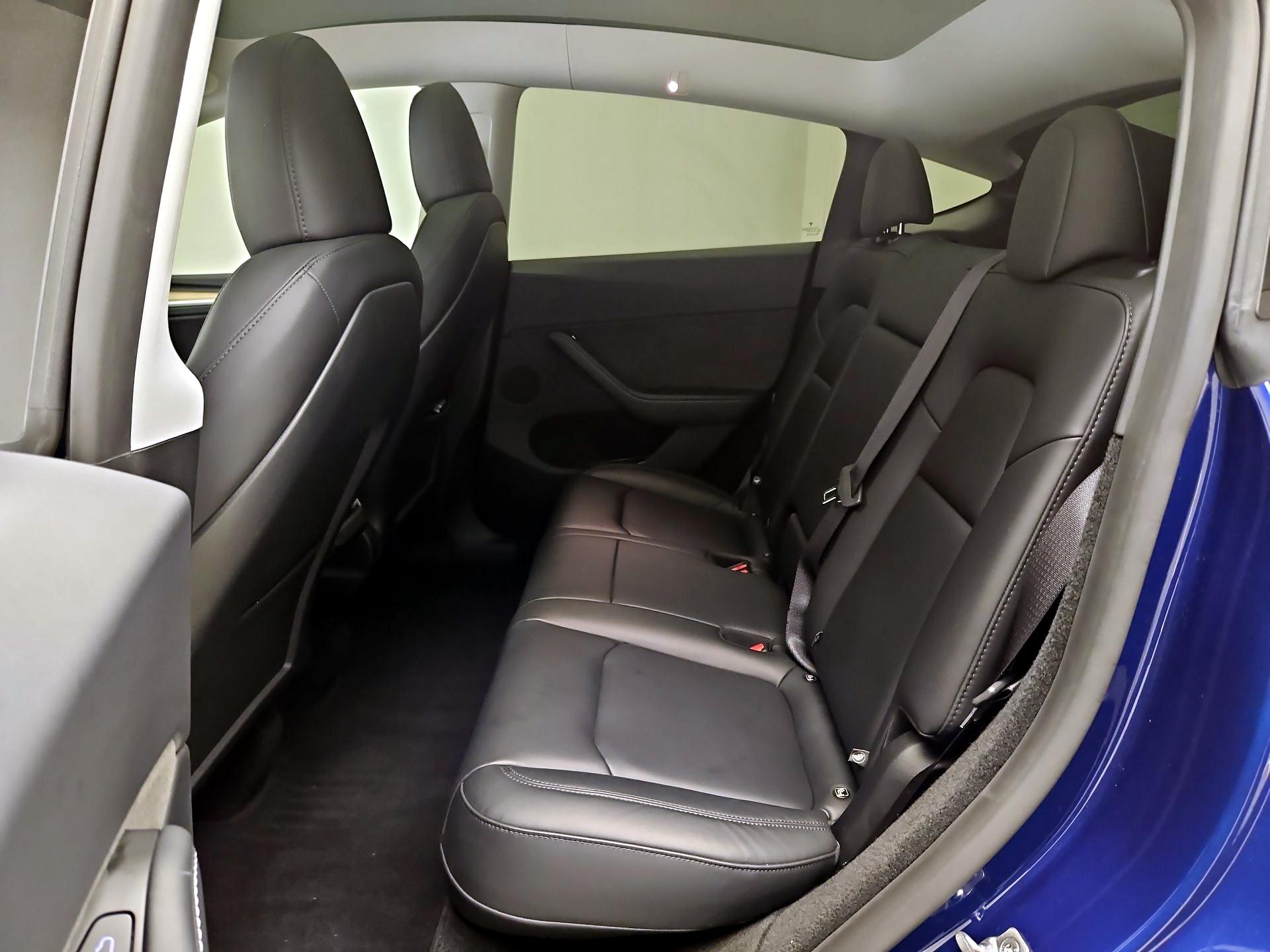 Thumbnail: 2025 Tesla Model Y - 17