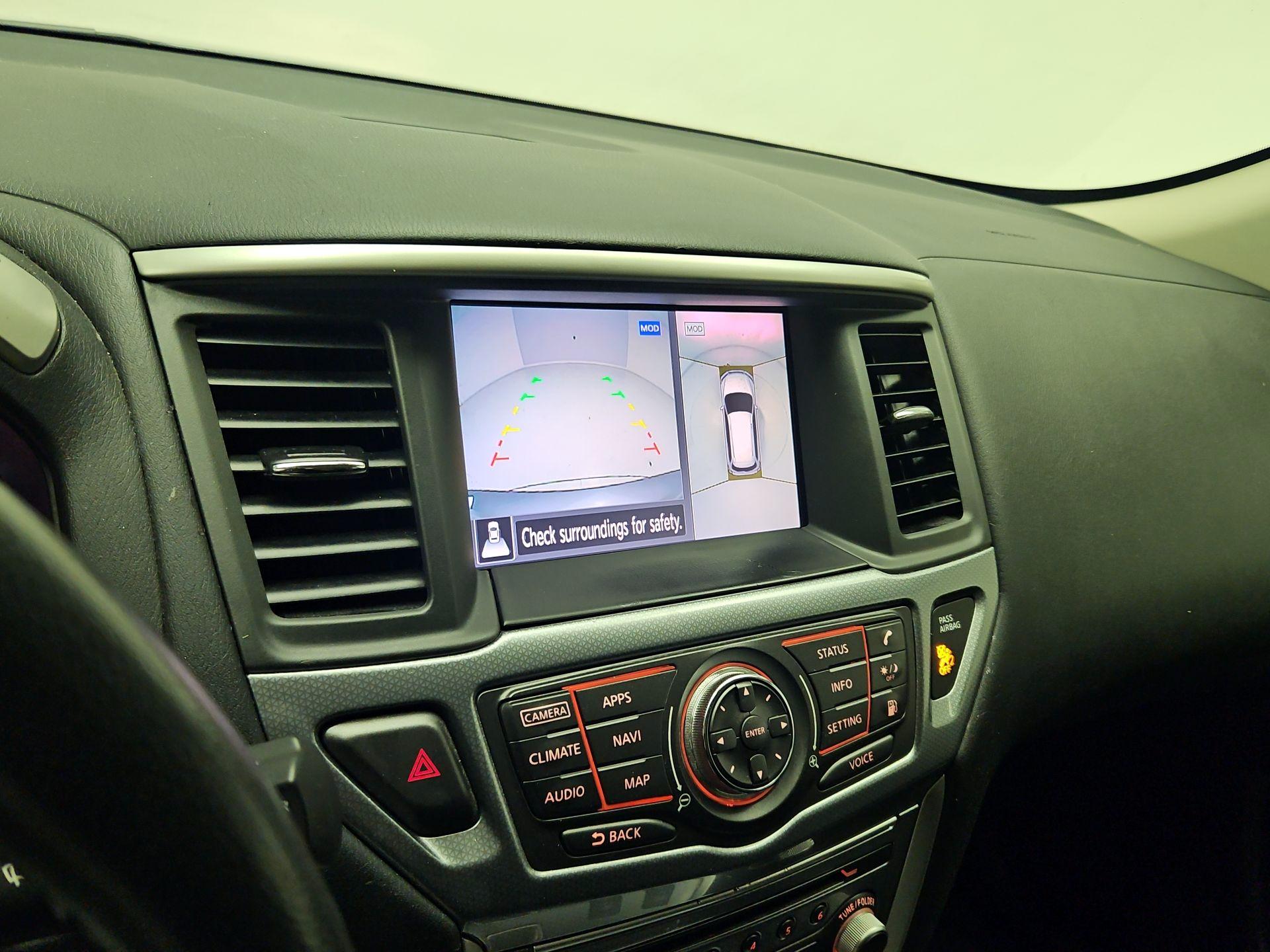 Thumbnail: 2018 Nissan Pathfinder - 15