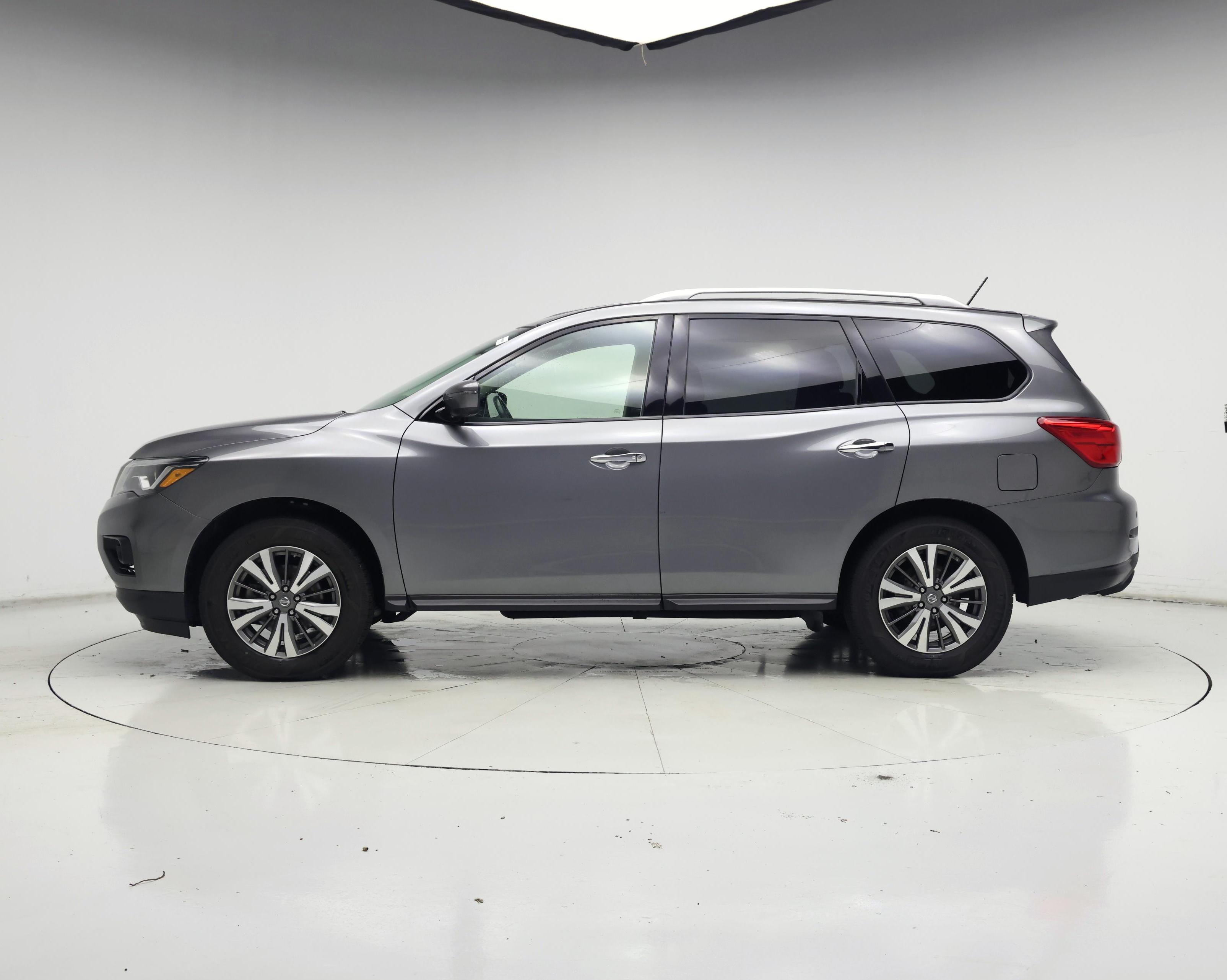 Thumbnail: 2018 Nissan Pathfinder - 3