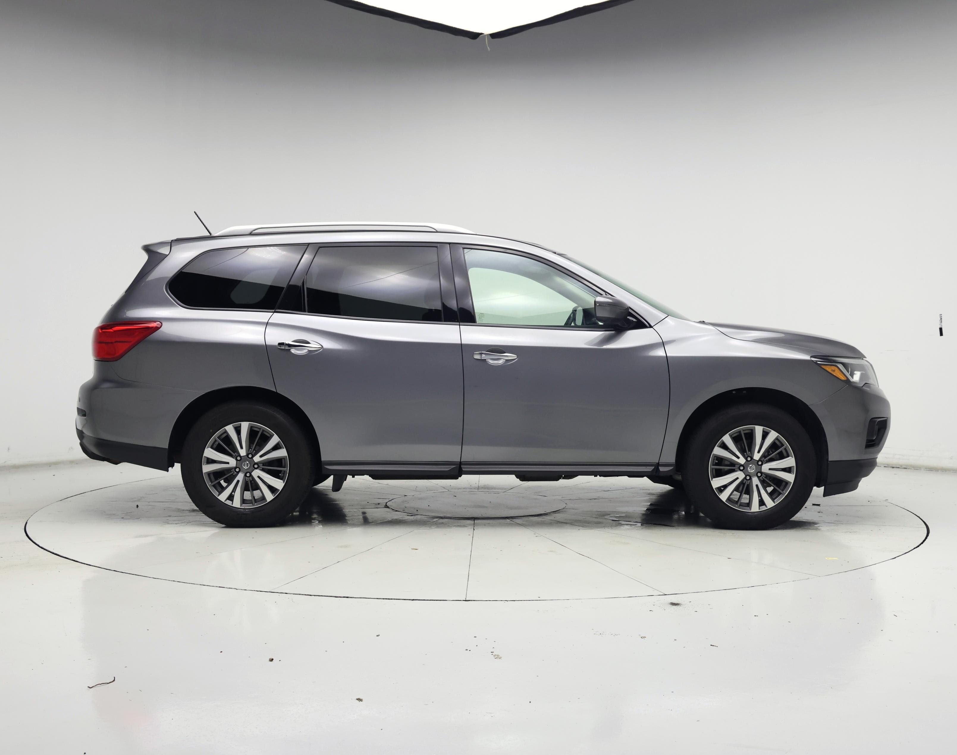 Thumbnail: 2018 Nissan Pathfinder - 7