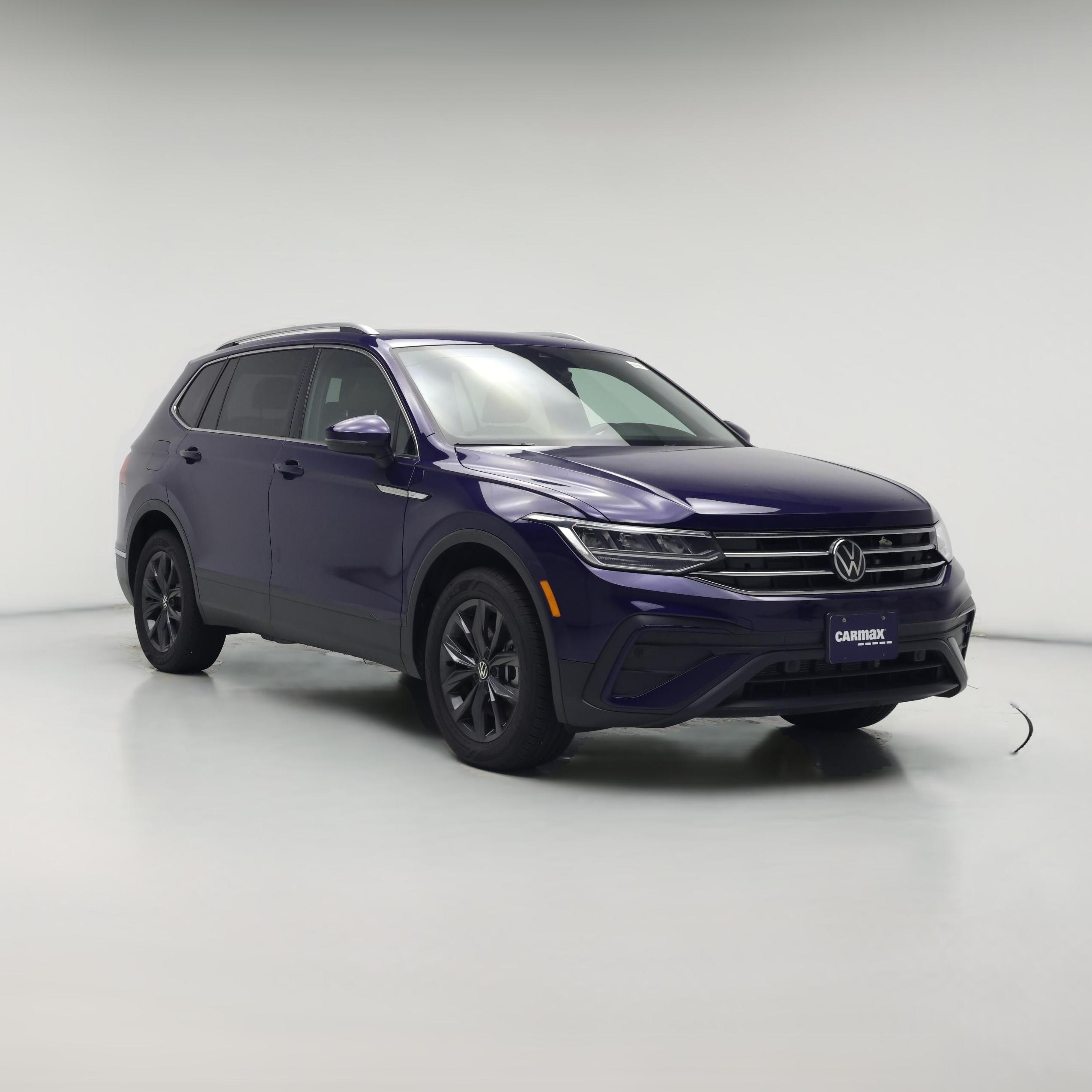 Thumbnail: 2022 Volkswagen Tiguan - 1