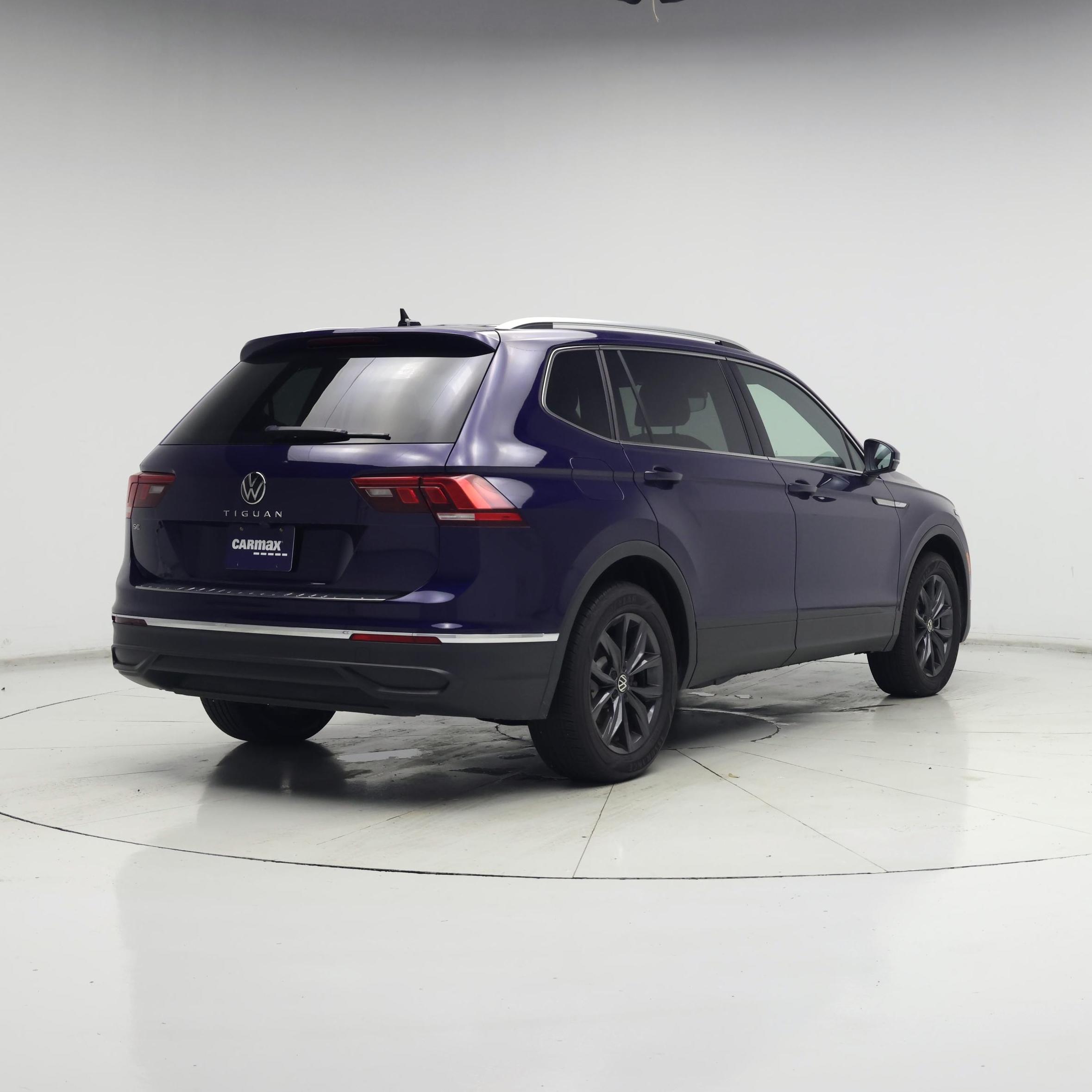 Thumbnail: 2022 Volkswagen Tiguan - 8