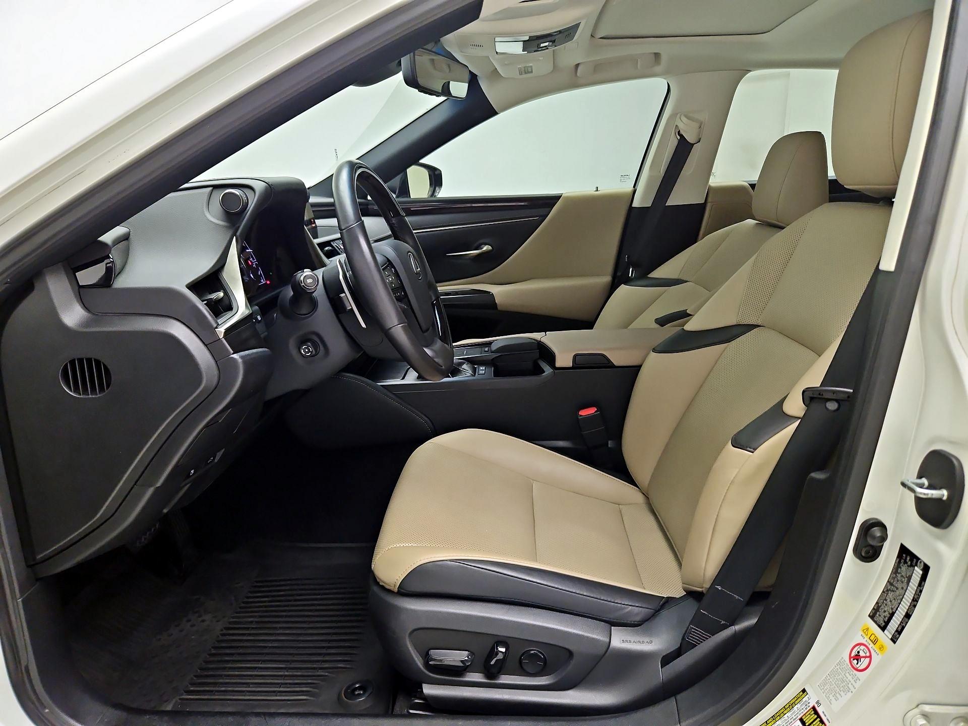 Thumbnail: 2019 Lexus ES - 11