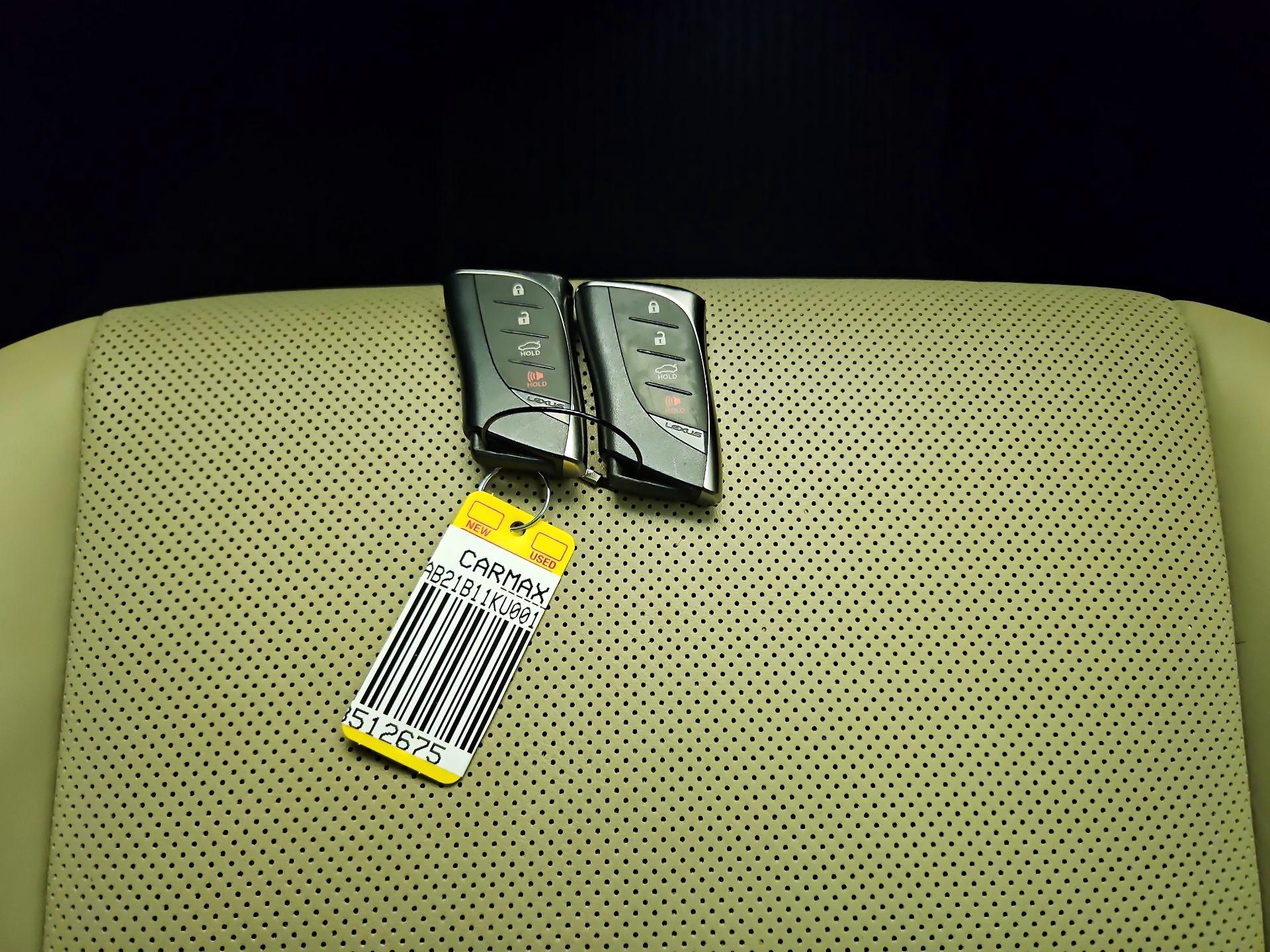 Thumbnail: 2019 Lexus ES - 20