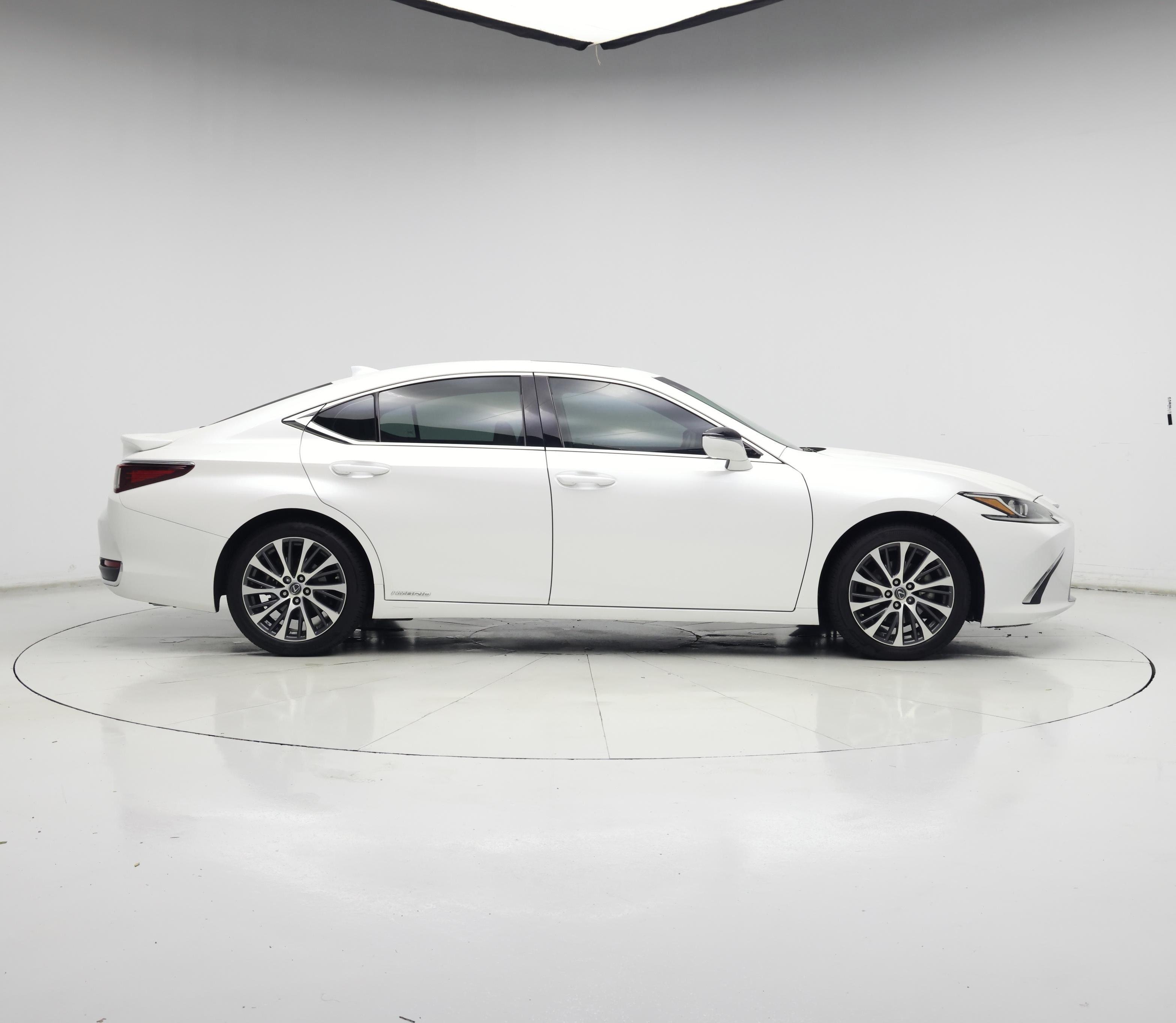Thumbnail: 2019 Lexus ES - 7
