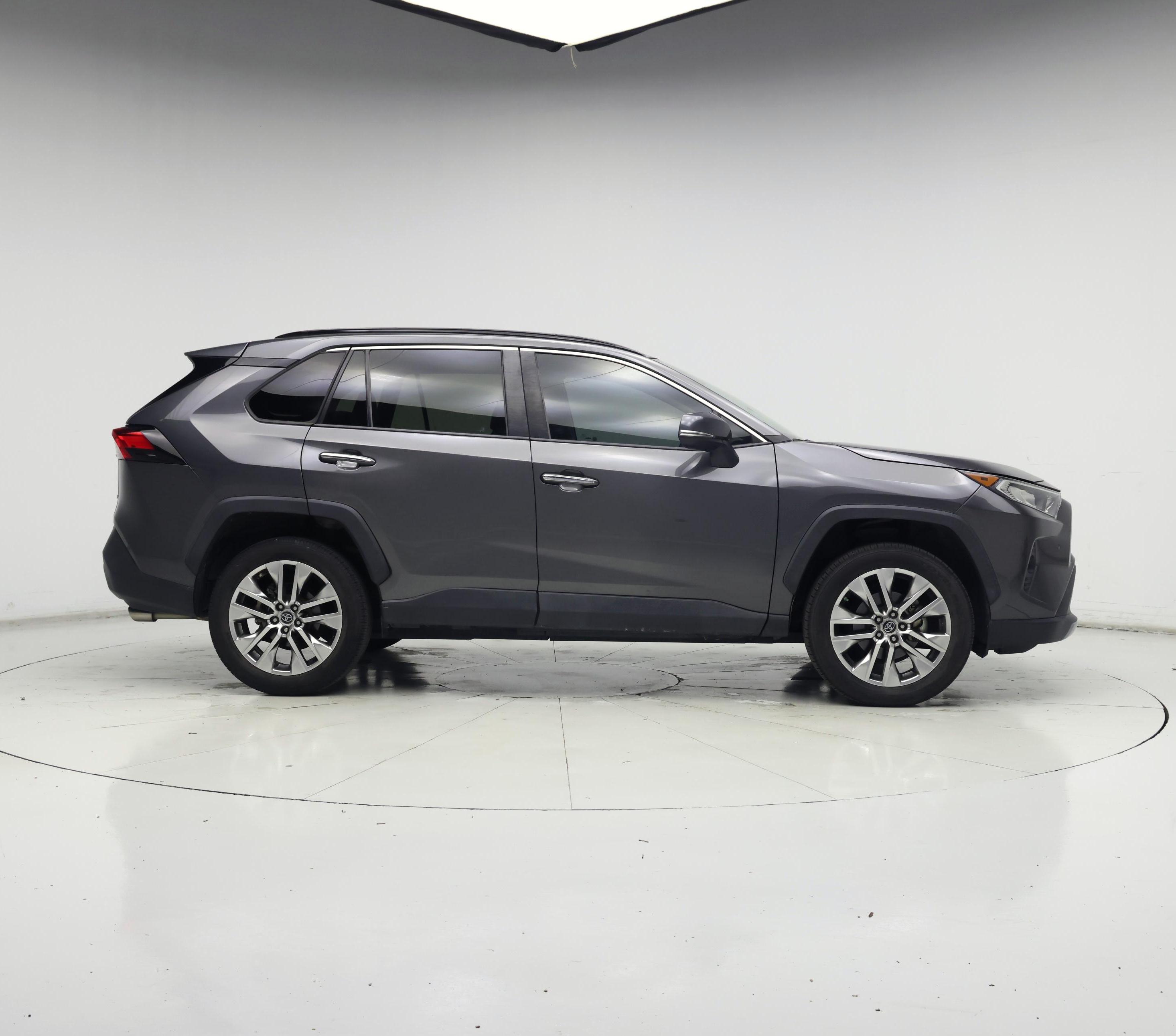 Thumbnail: 2019 Toyota RAV4 - 7