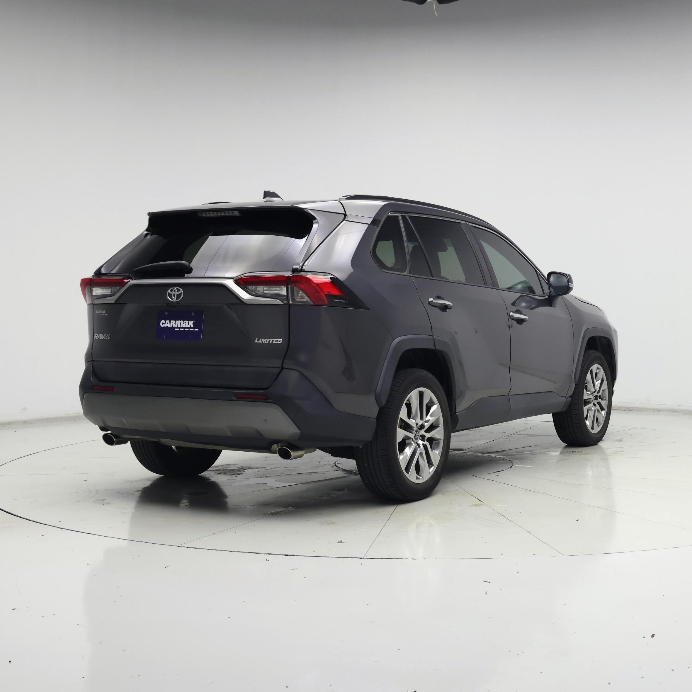 Thumbnail: 2019 Toyota RAV4 - 8