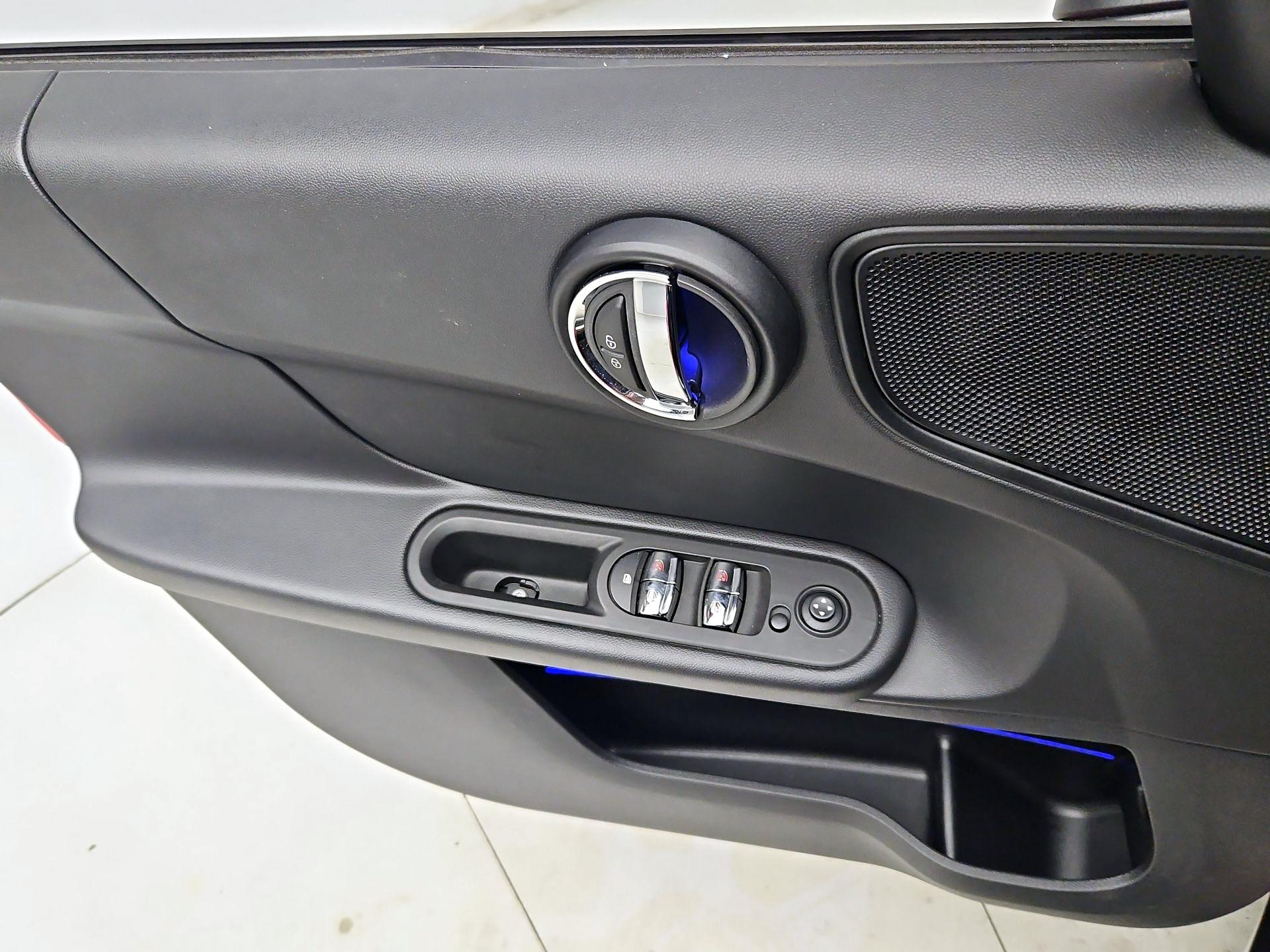 Thumbnail: 2019 MINI Cooper Countryman - 12