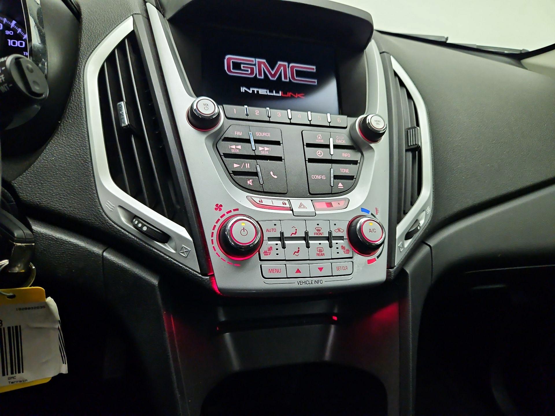 Thumbnail: 2015 GMC Terrain - 15