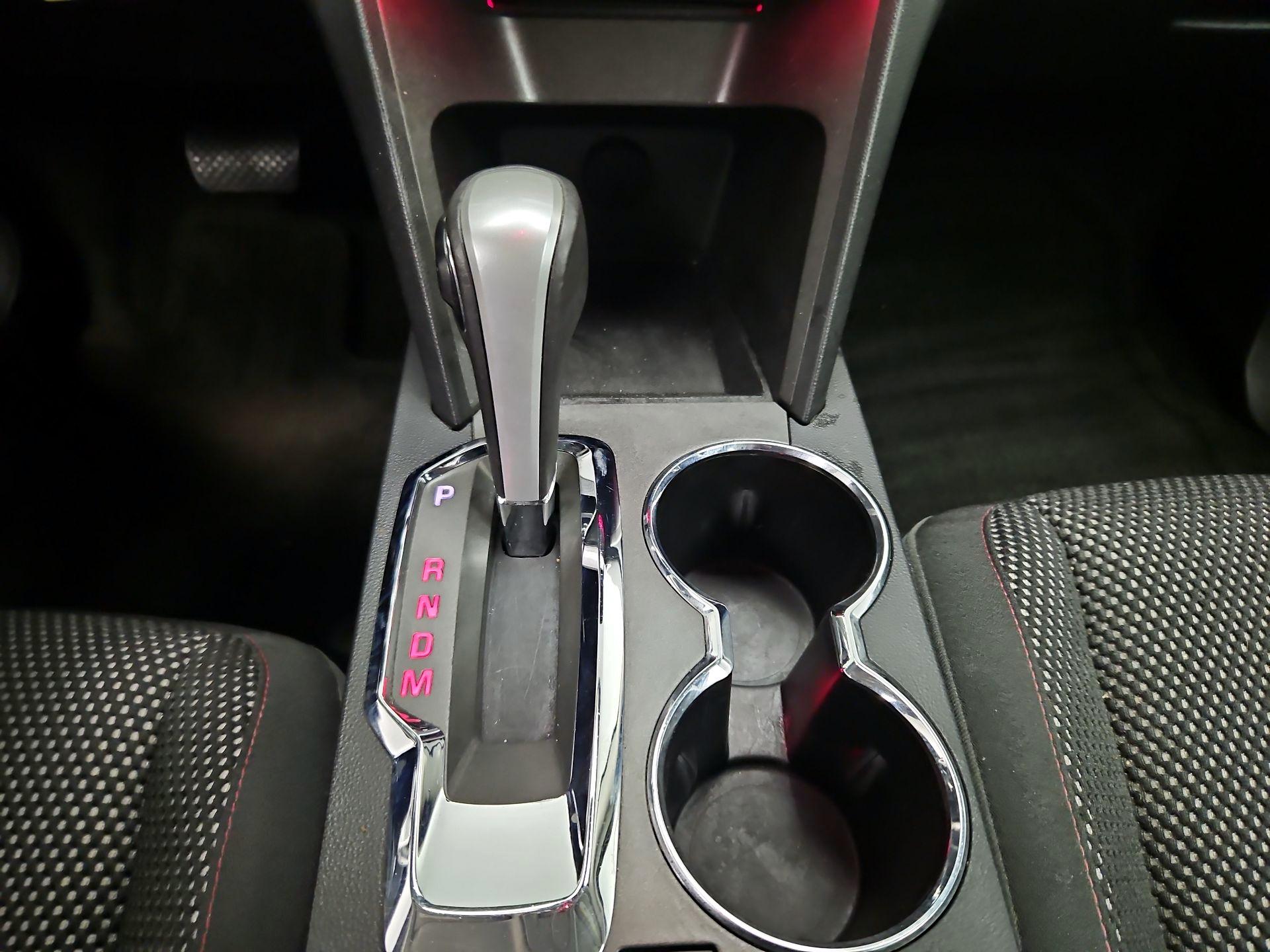 Thumbnail: 2015 GMC Terrain - 16