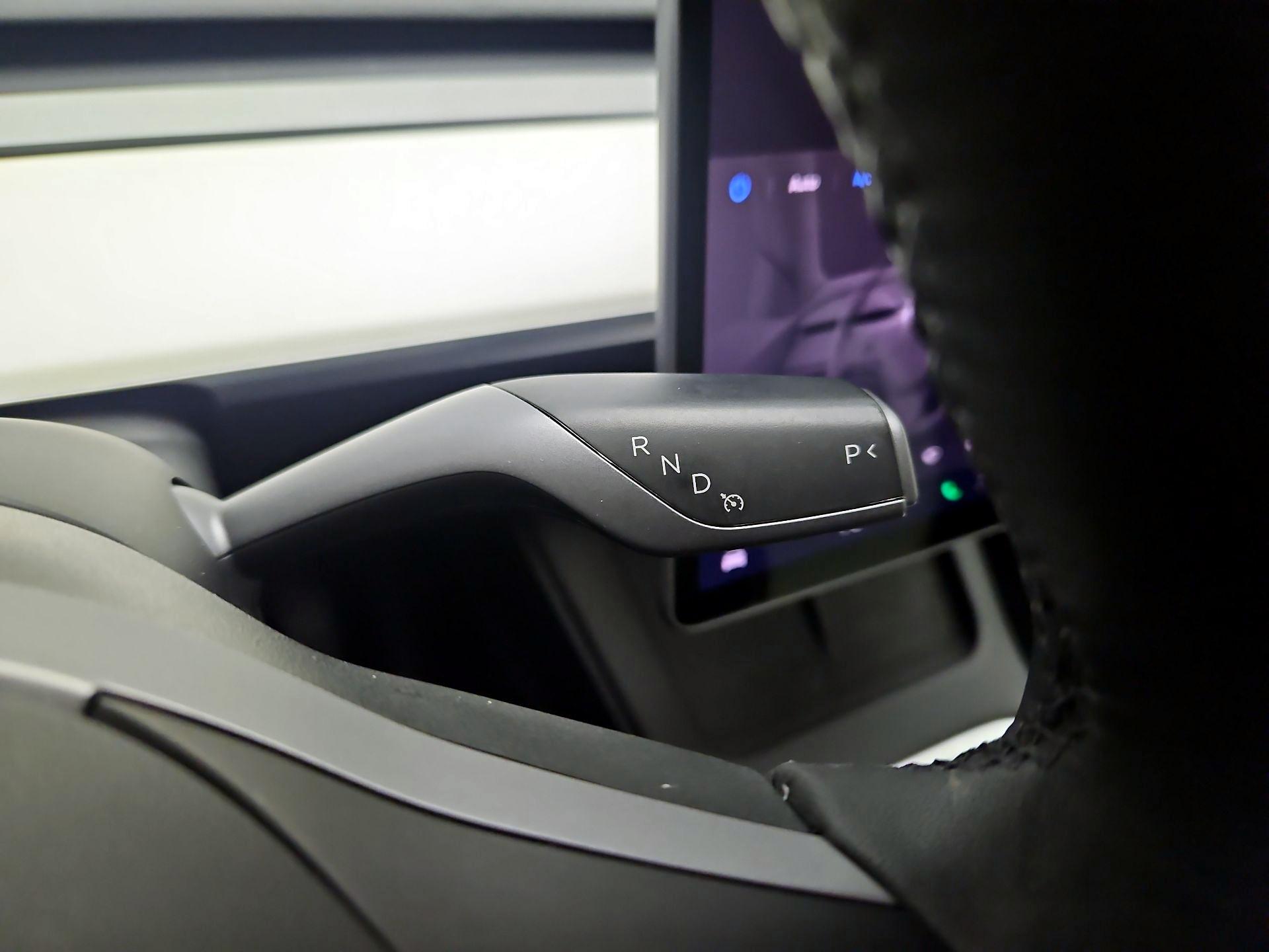 Thumbnail: 2022 Tesla Model Y - 17
