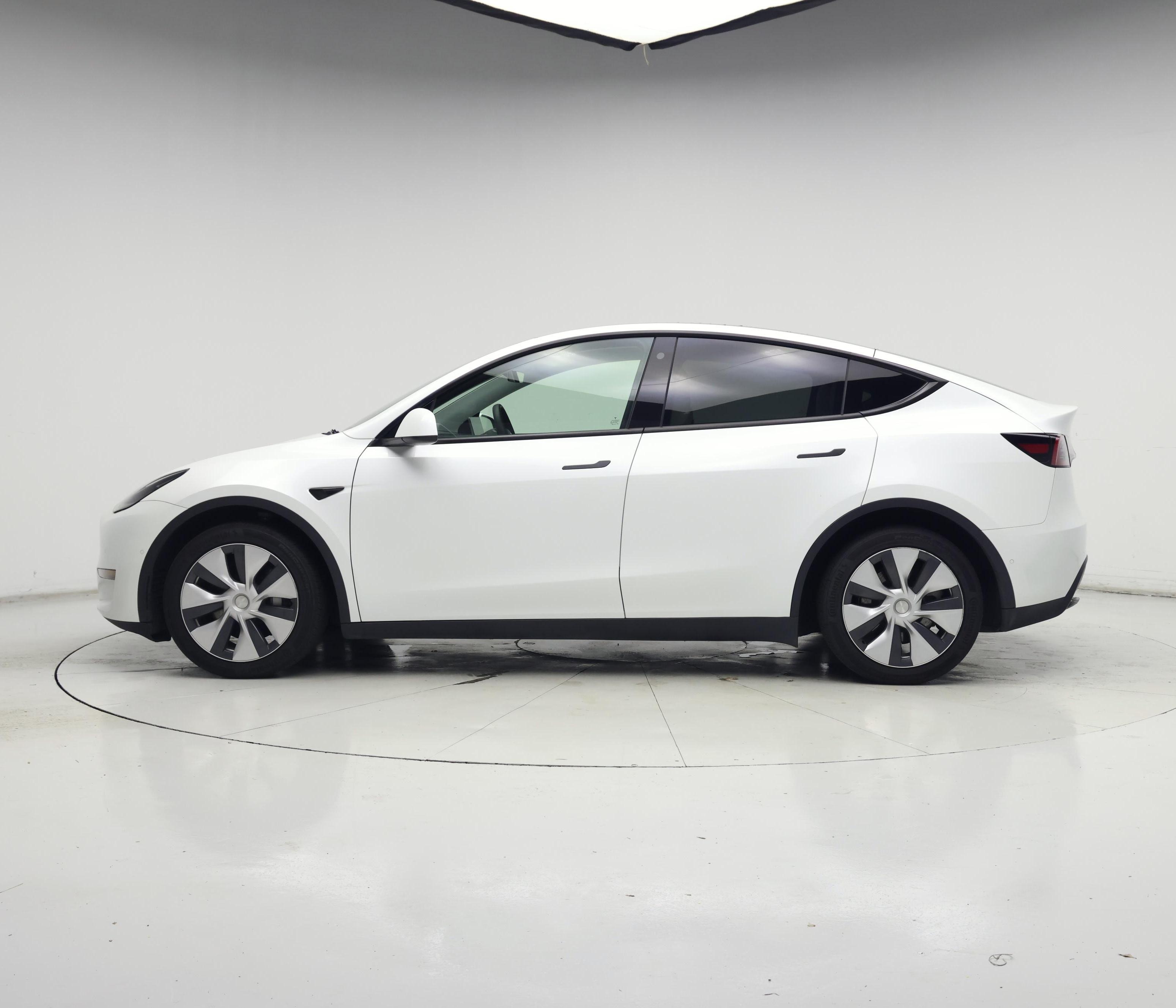 Thumbnail: 2022 Tesla Model Y - 3