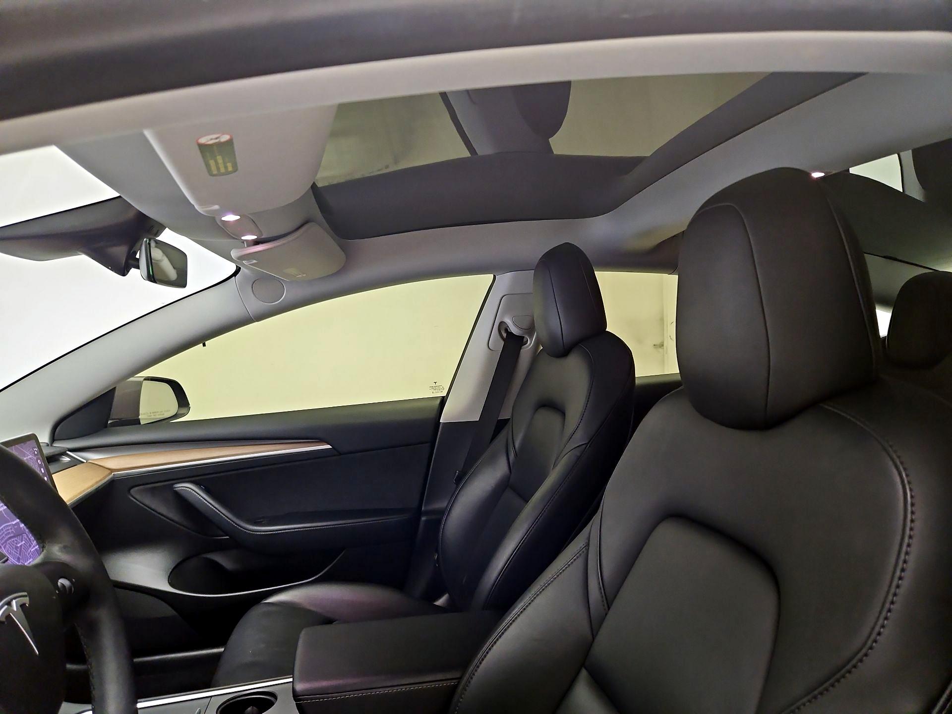 Thumbnail: 2022 Tesla Model 3 - 18