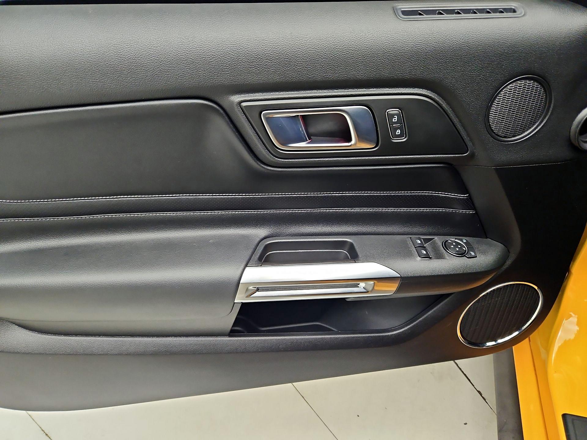 Thumbnail: 2022 Ford Mustang - 12