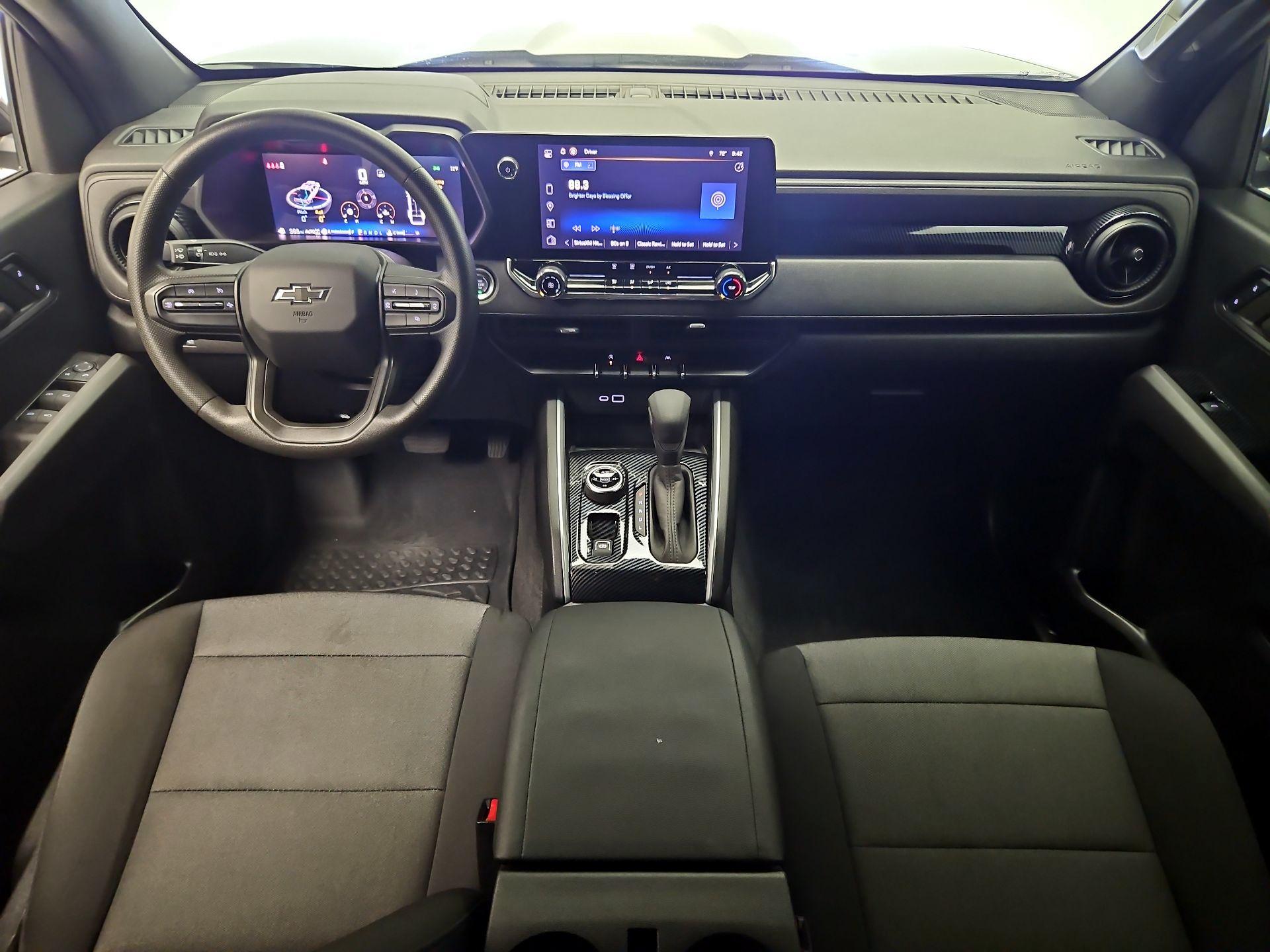 Thumbnail: 2024 Chevrolet Colorado - 9