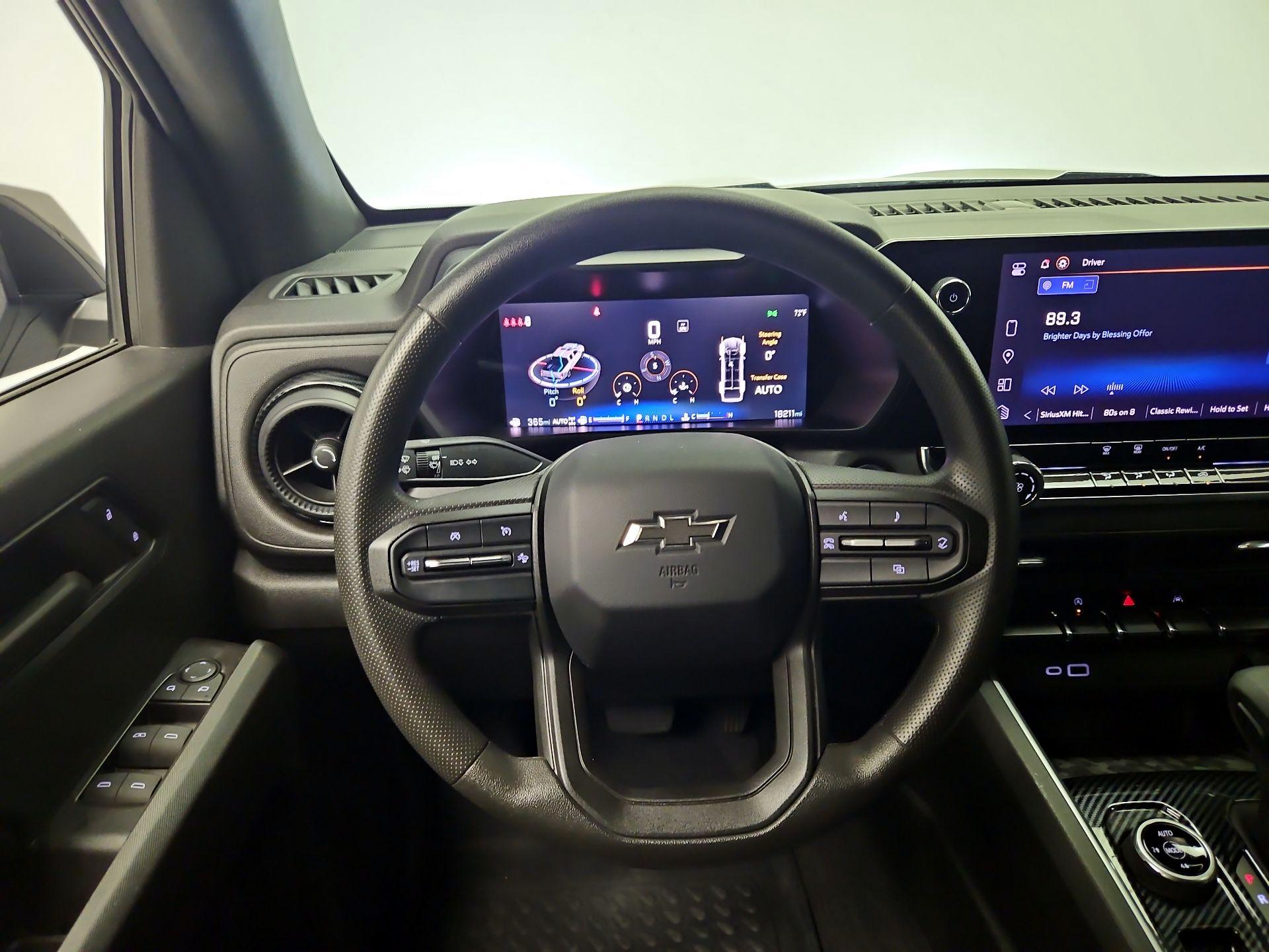 Thumbnail: 2024 Chevrolet Colorado - 10