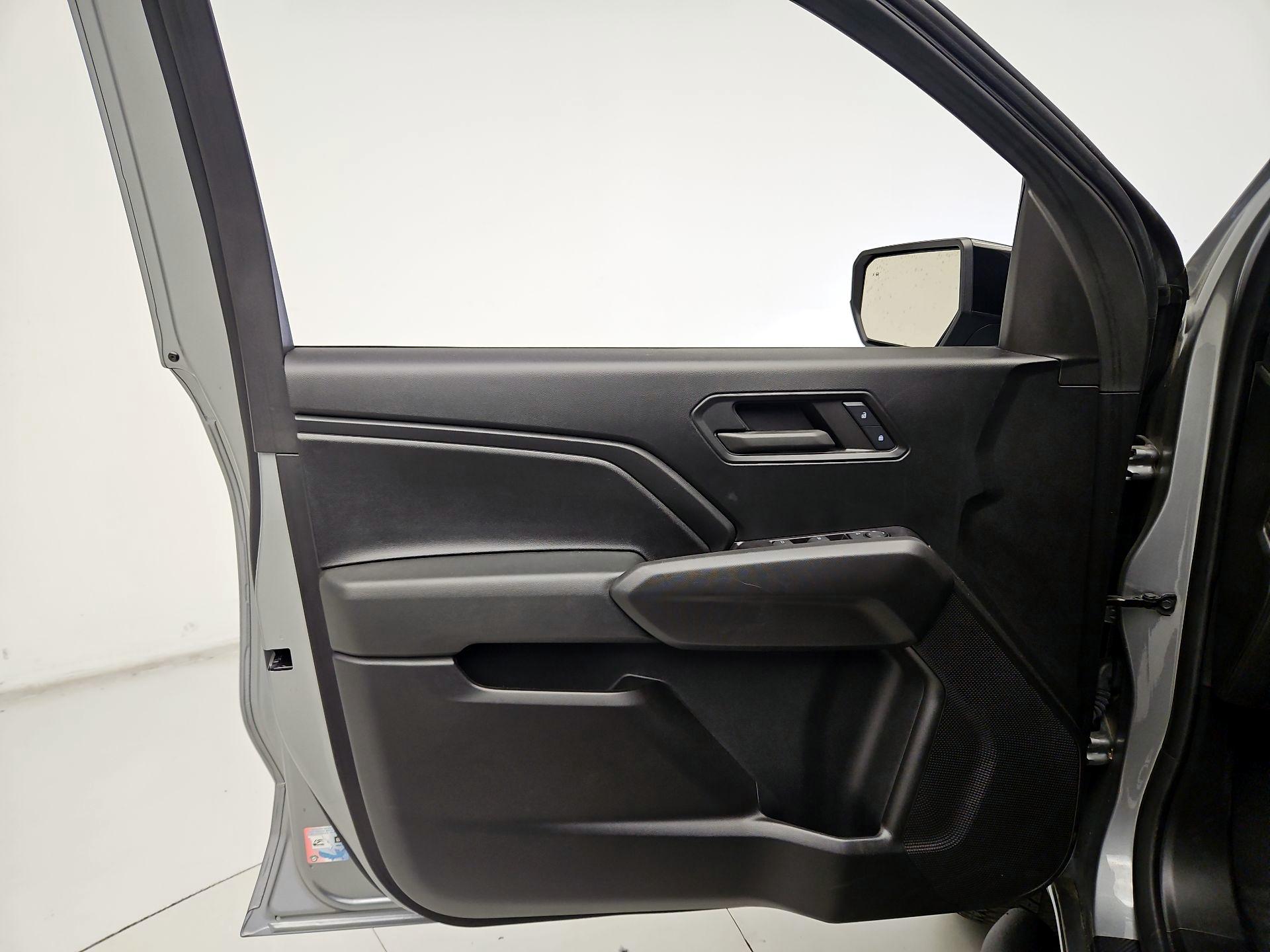 Thumbnail: 2024 Chevrolet Colorado - 12