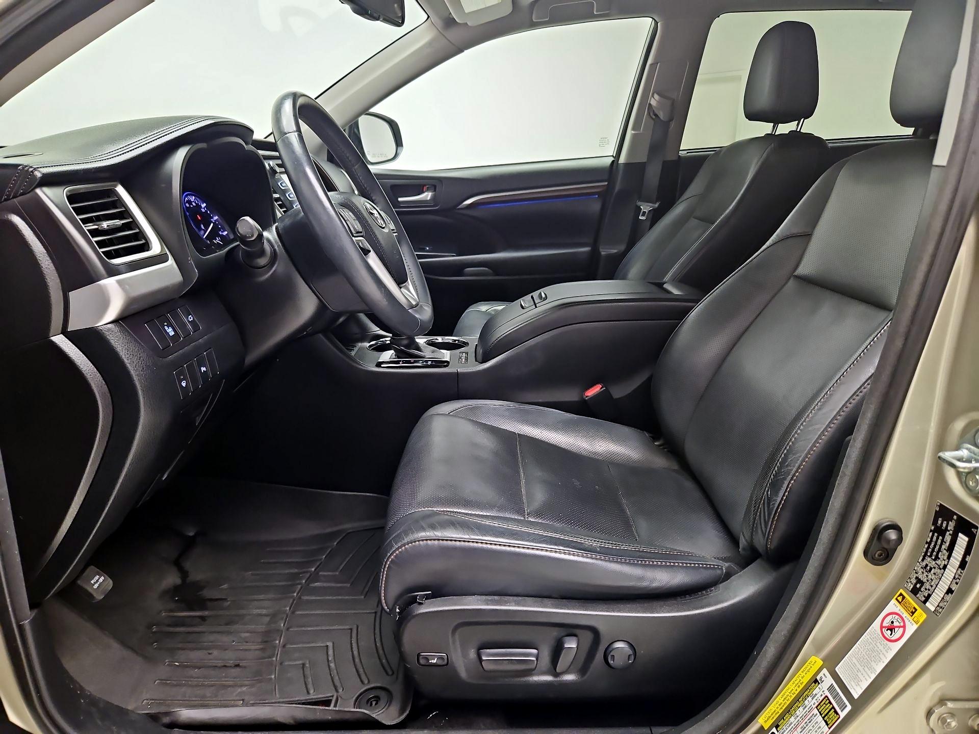 Thumbnail: 2016 Toyota Highlander - 11