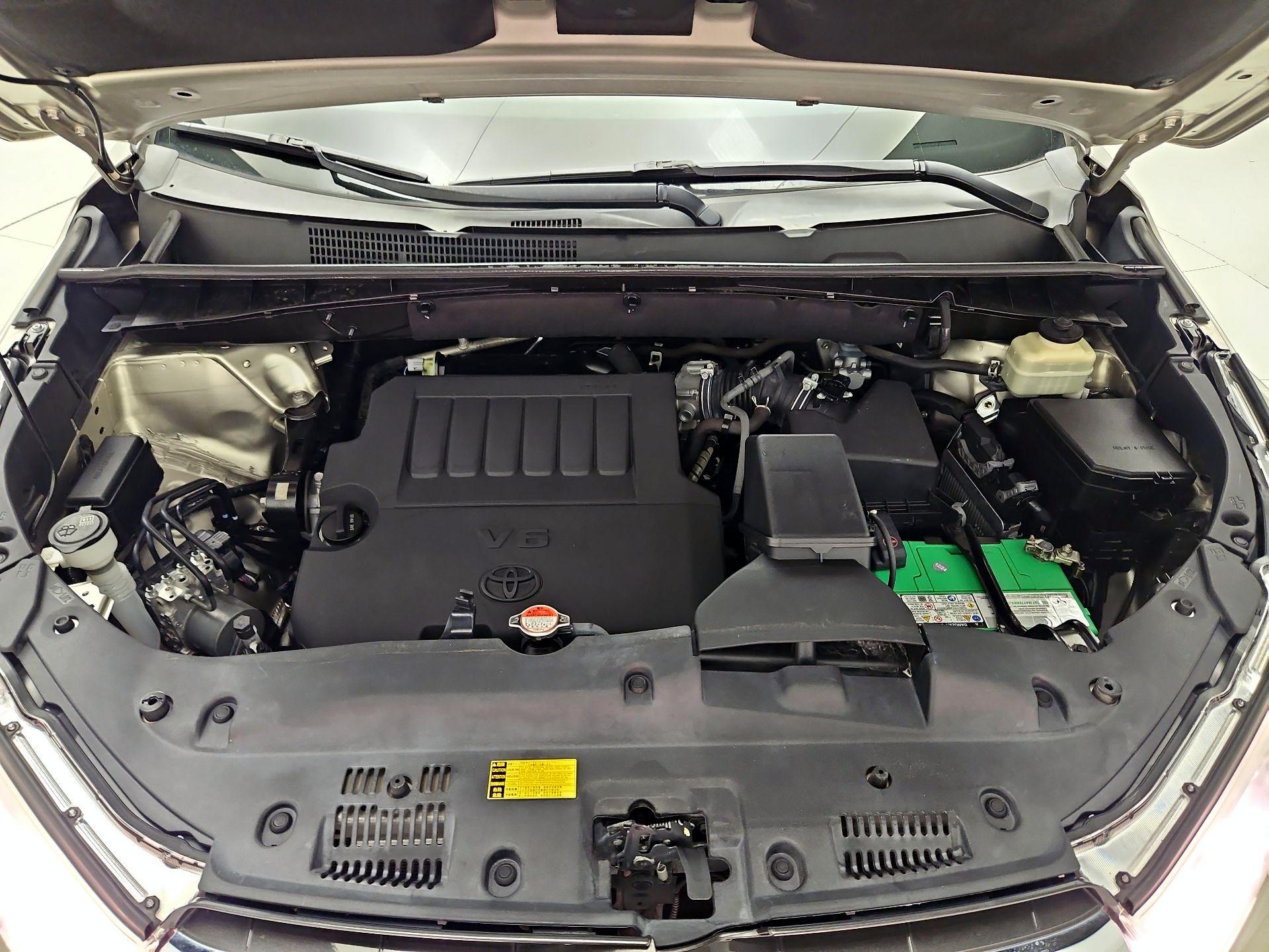 Thumbnail: 2016 Toyota Highlander - 19