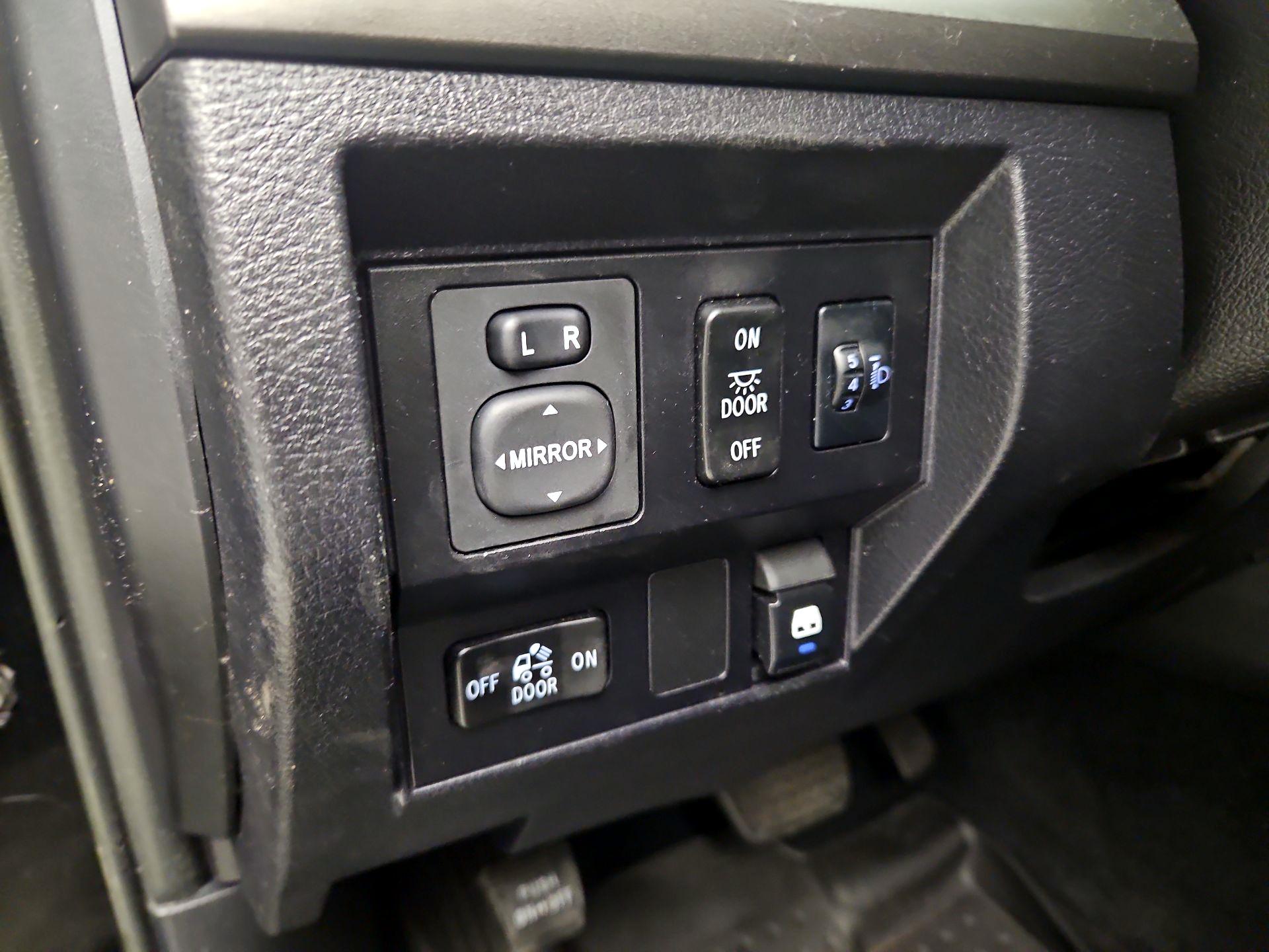 Thumbnail: 2017 Toyota Tundra - 13