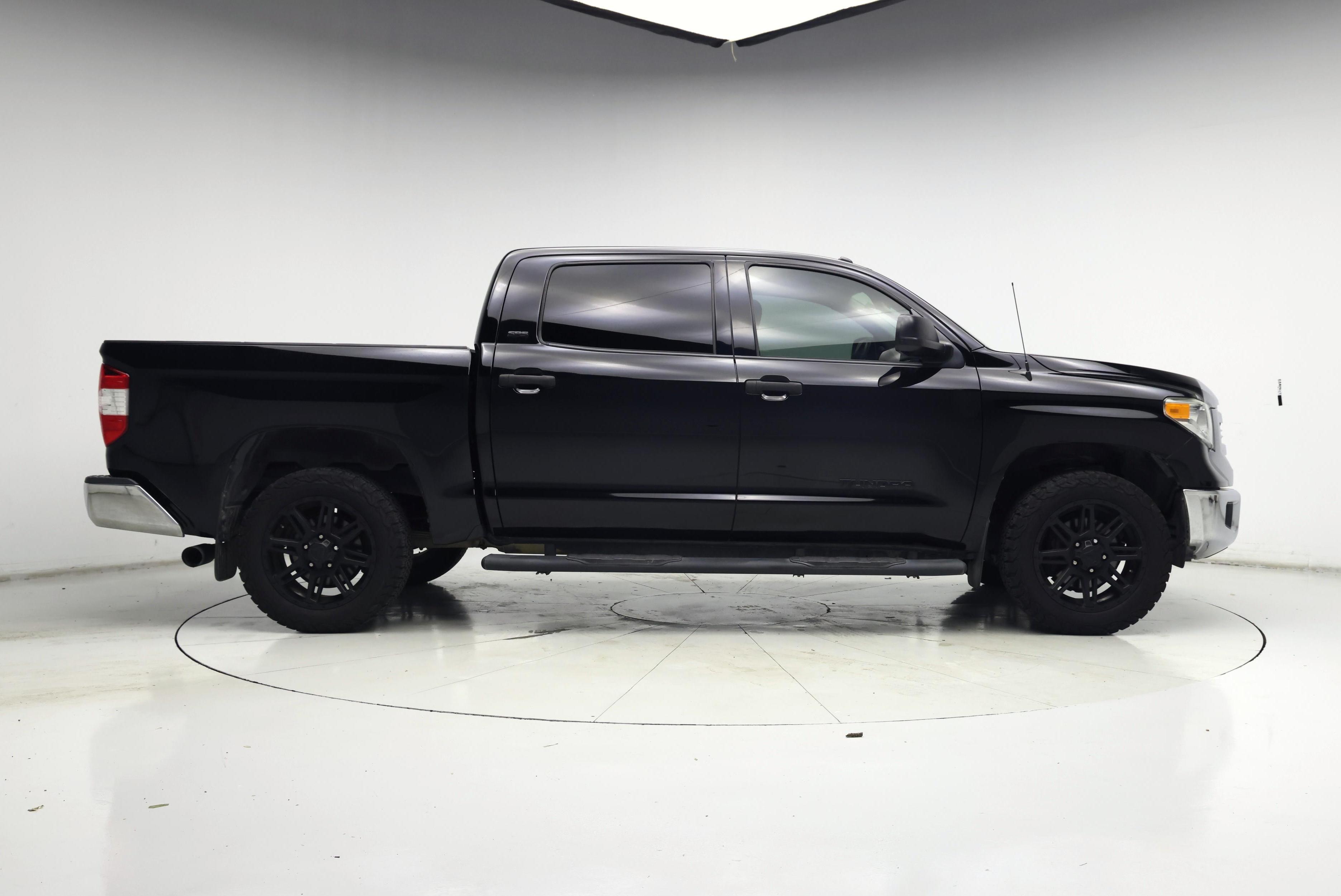 Thumbnail: 2017 Toyota Tundra - 7