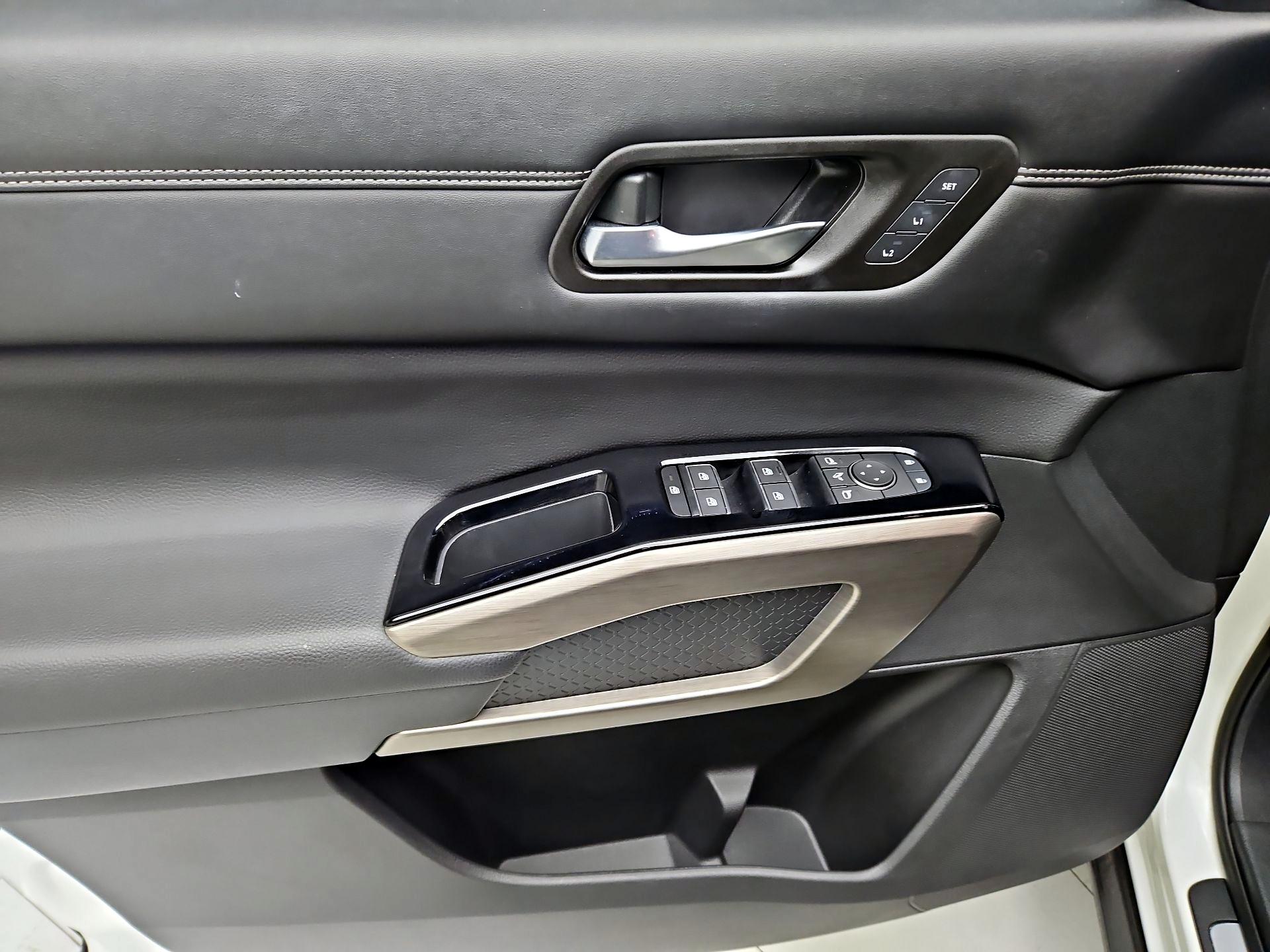 Thumbnail: 2024 Nissan Pathfinder - 12