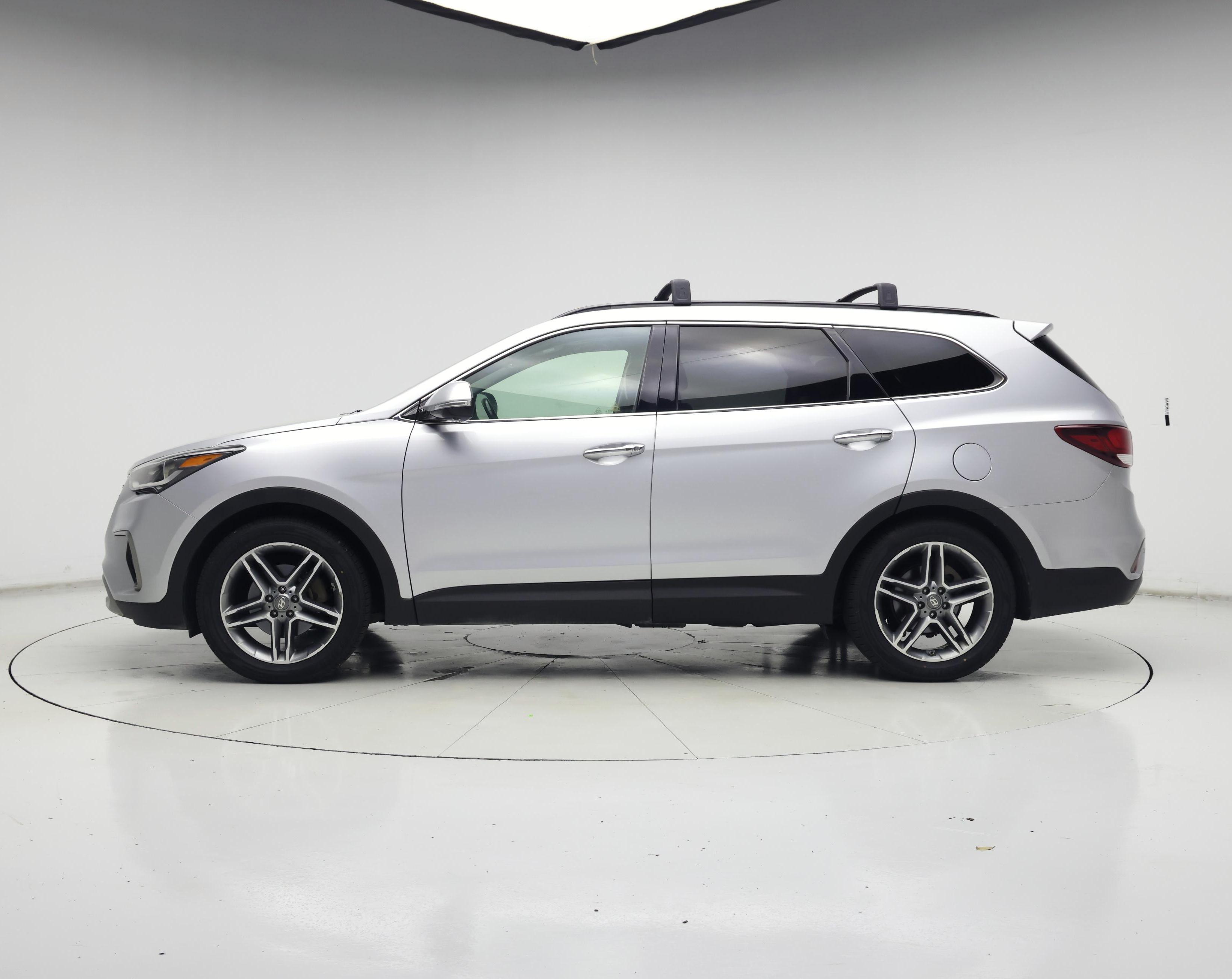 Thumbnail: 2017 Hyundai Santa Fe - 3