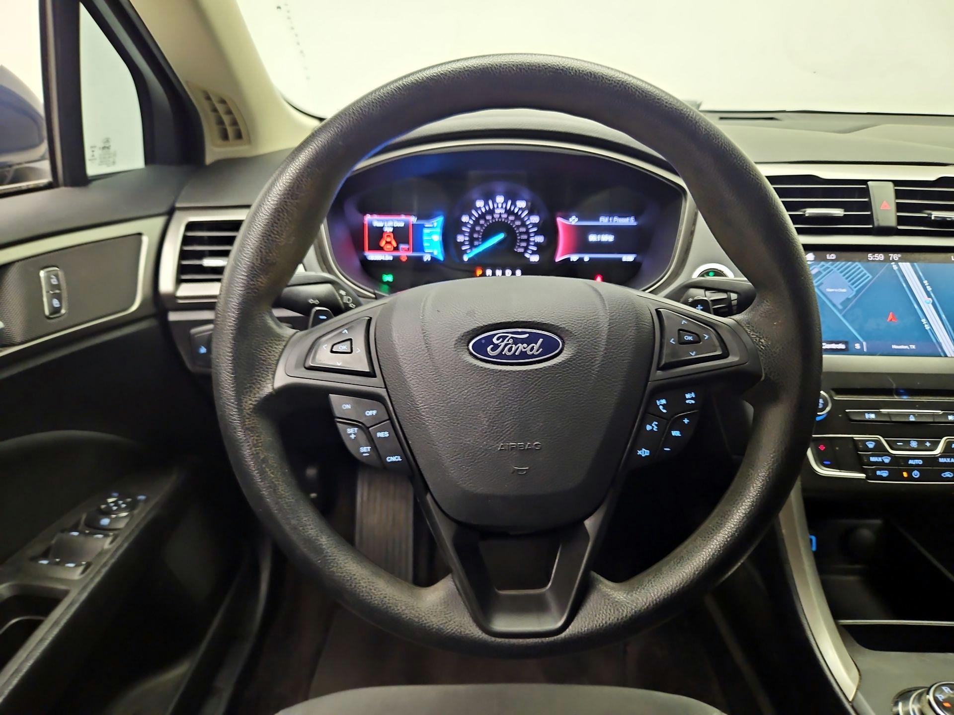 Thumbnail: 2018 Ford Fusion - 10