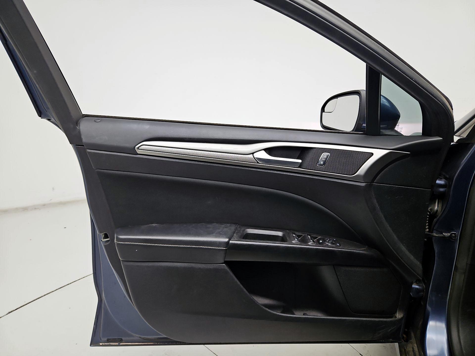 Thumbnail: 2018 Ford Fusion - 12