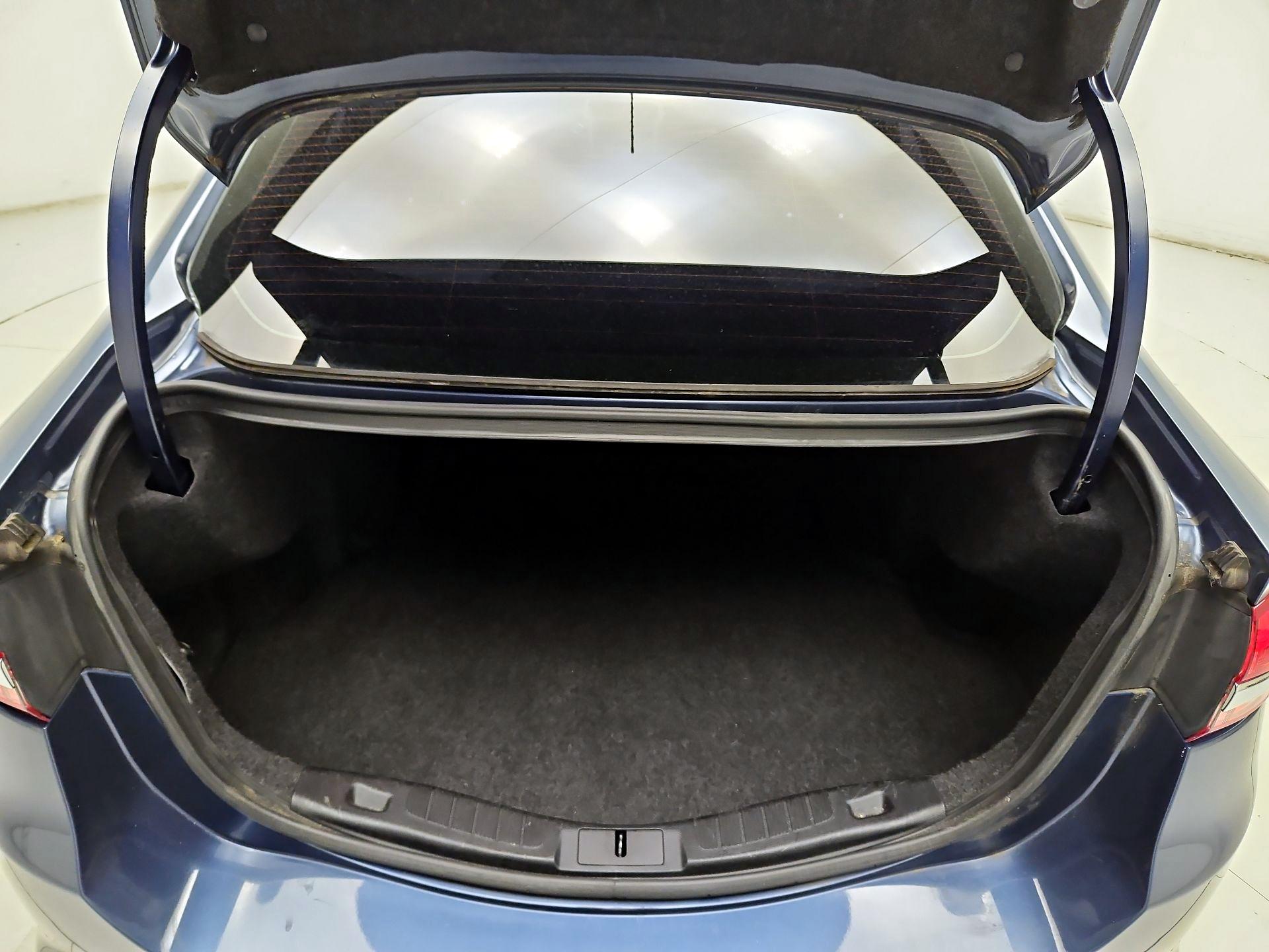 Thumbnail: 2018 Ford Fusion - 19