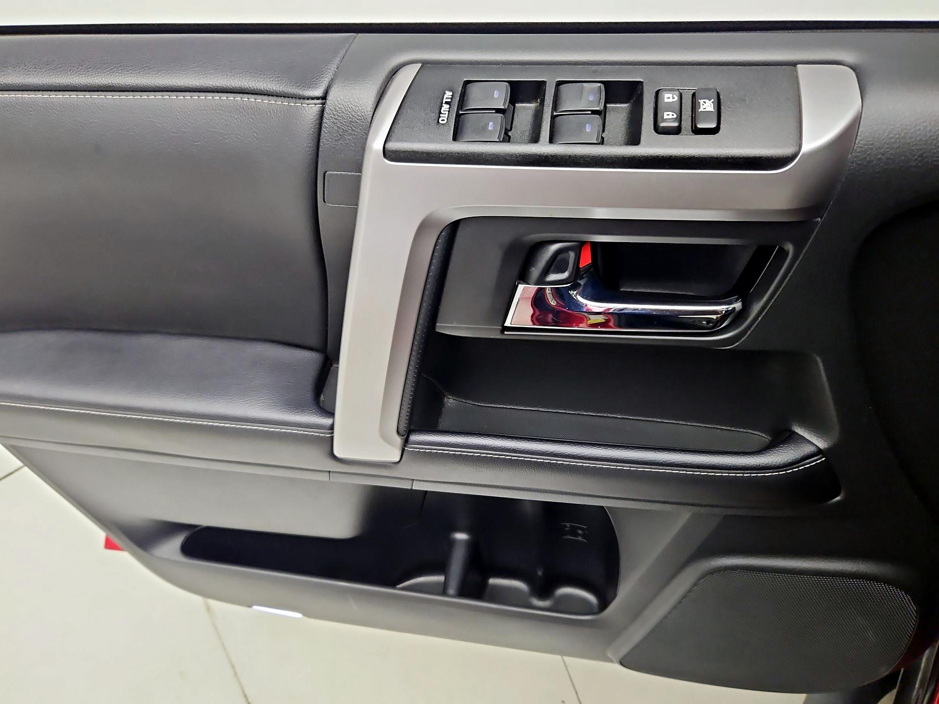 Thumbnail: 2023 Toyota 4Runner - 12
