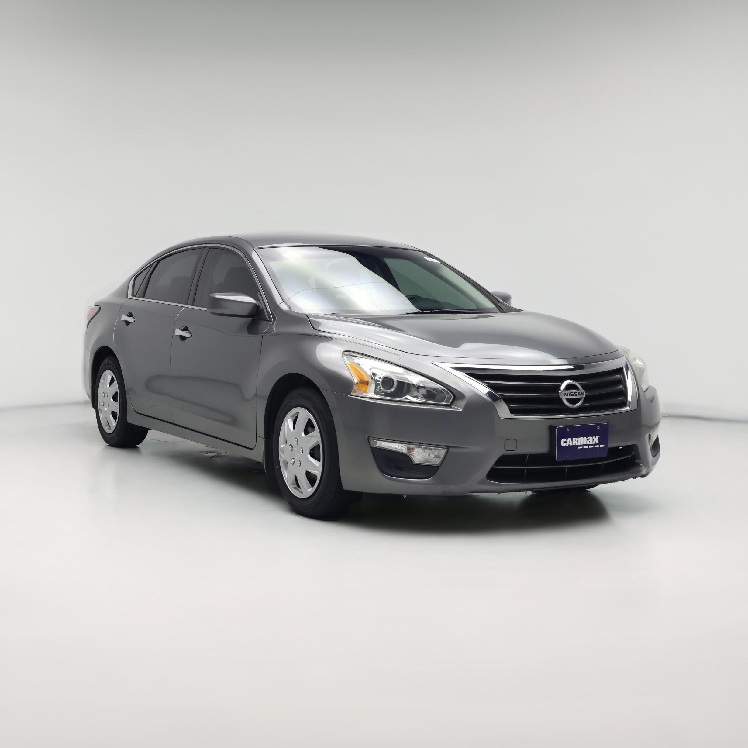 Thumbnail: 2015 Nissan Altima - 1