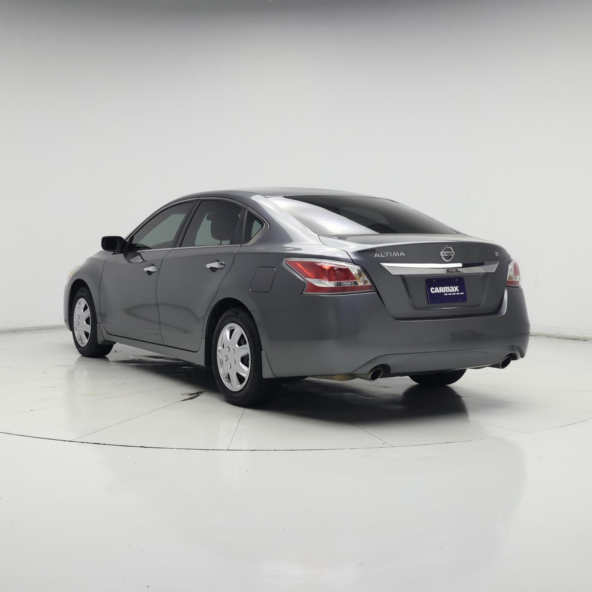 Thumbnail: 2015 Nissan Altima - 2