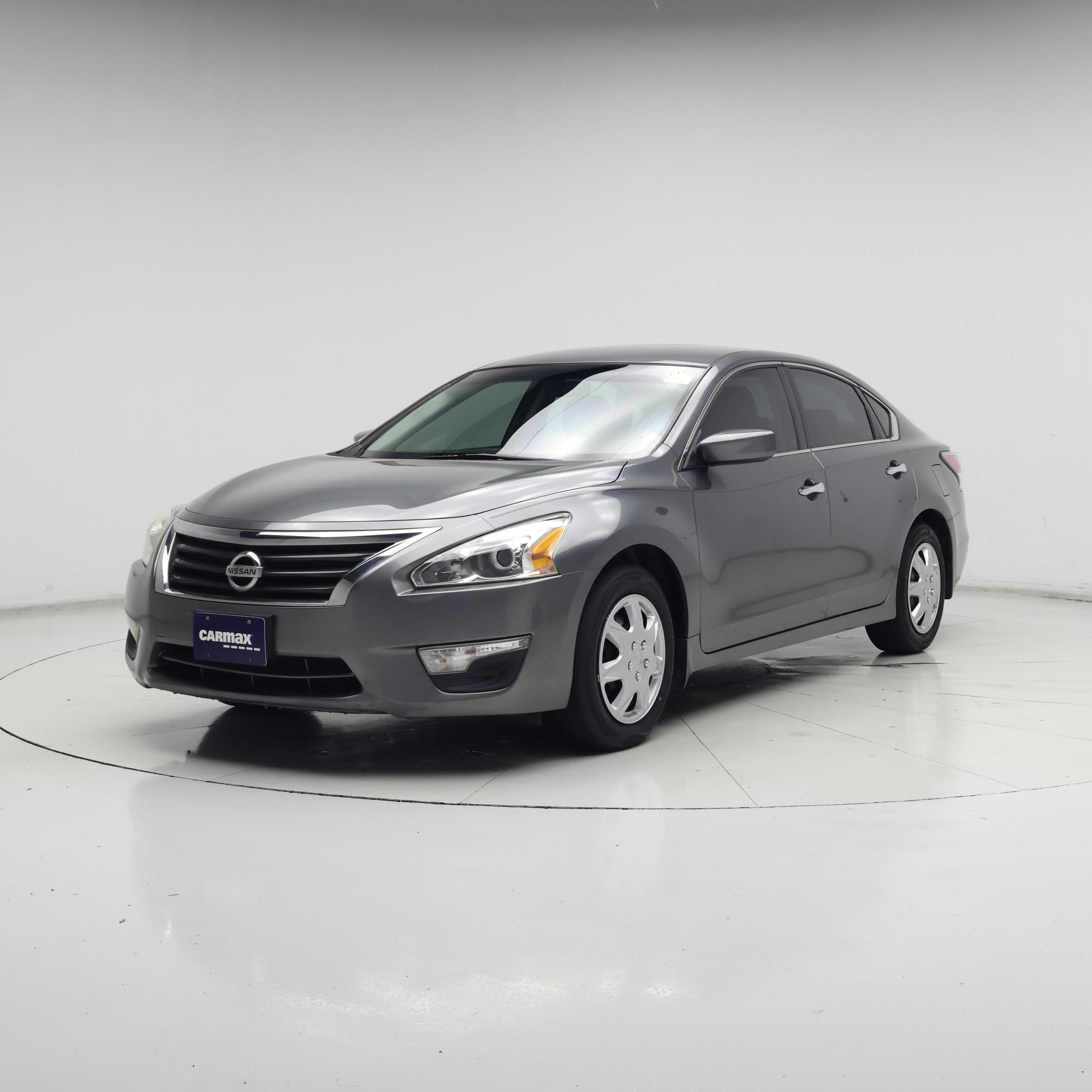 Thumbnail: 2015 Nissan Altima - 4