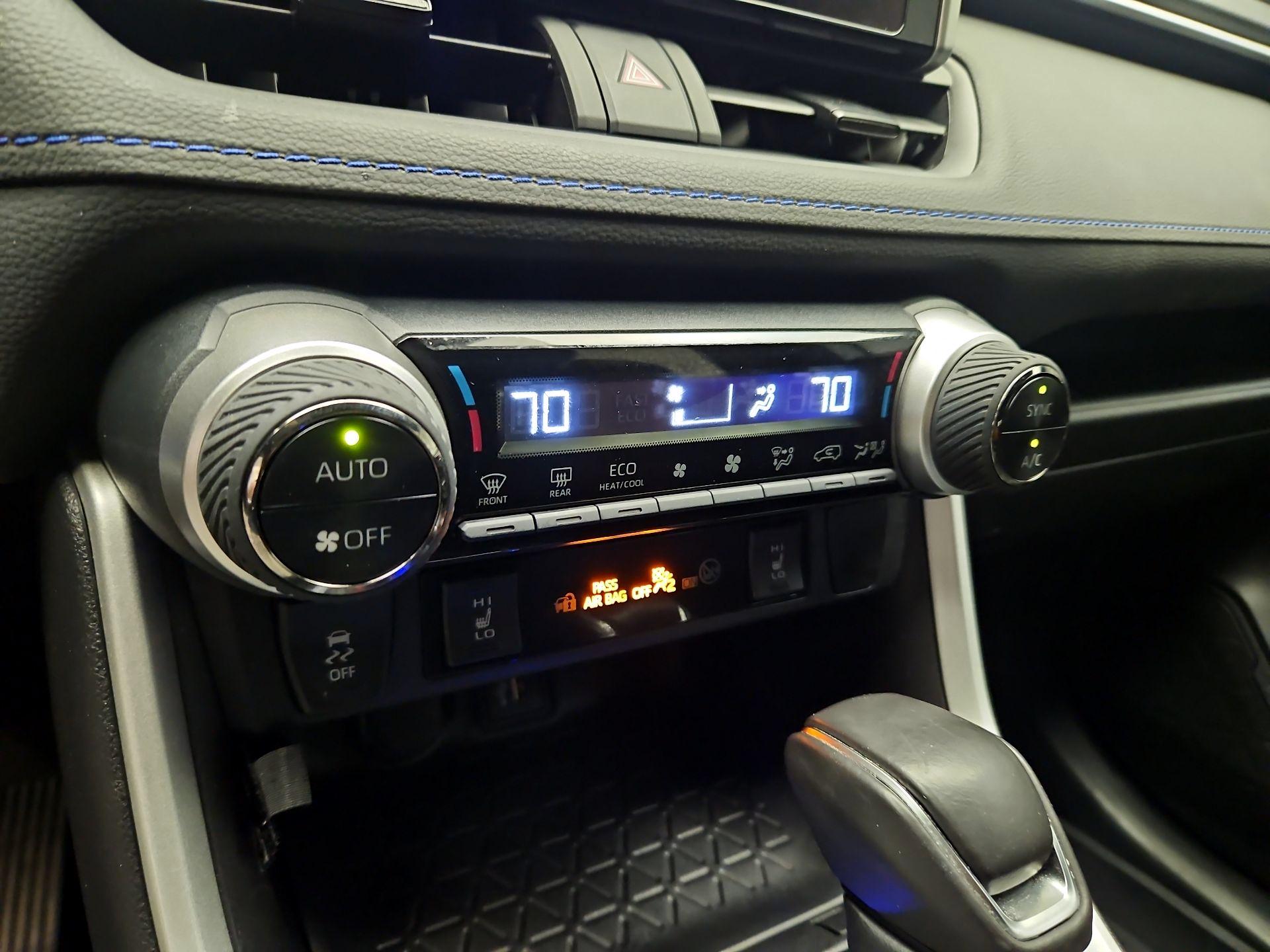 Thumbnail: 2024 Toyota RAV4 - 16