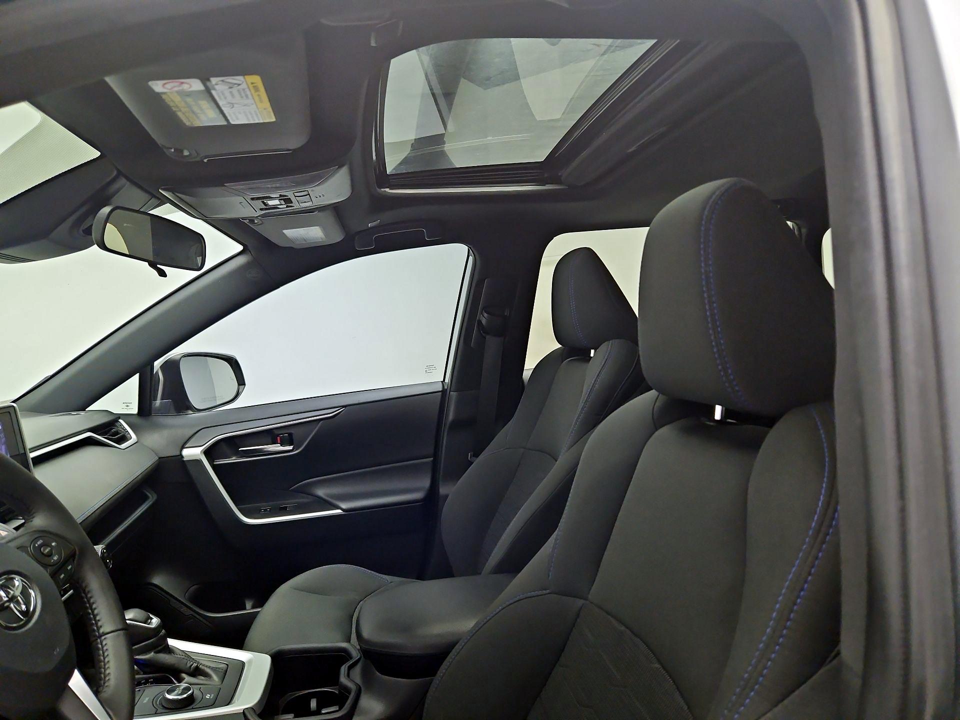 Thumbnail: 2024 Toyota RAV4 - 19