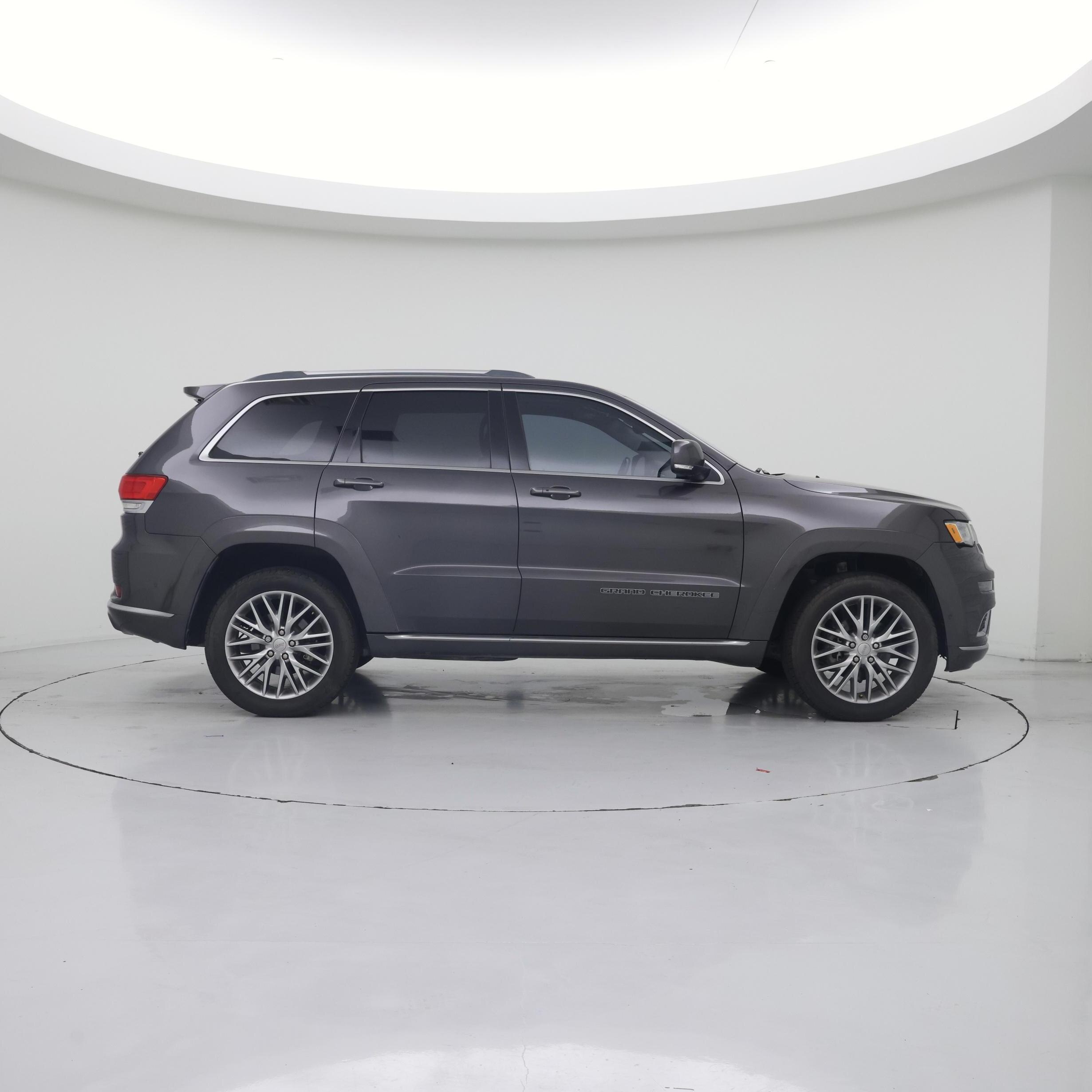 Thumbnail: 2018 Jeep Grand Cherokee - 7
