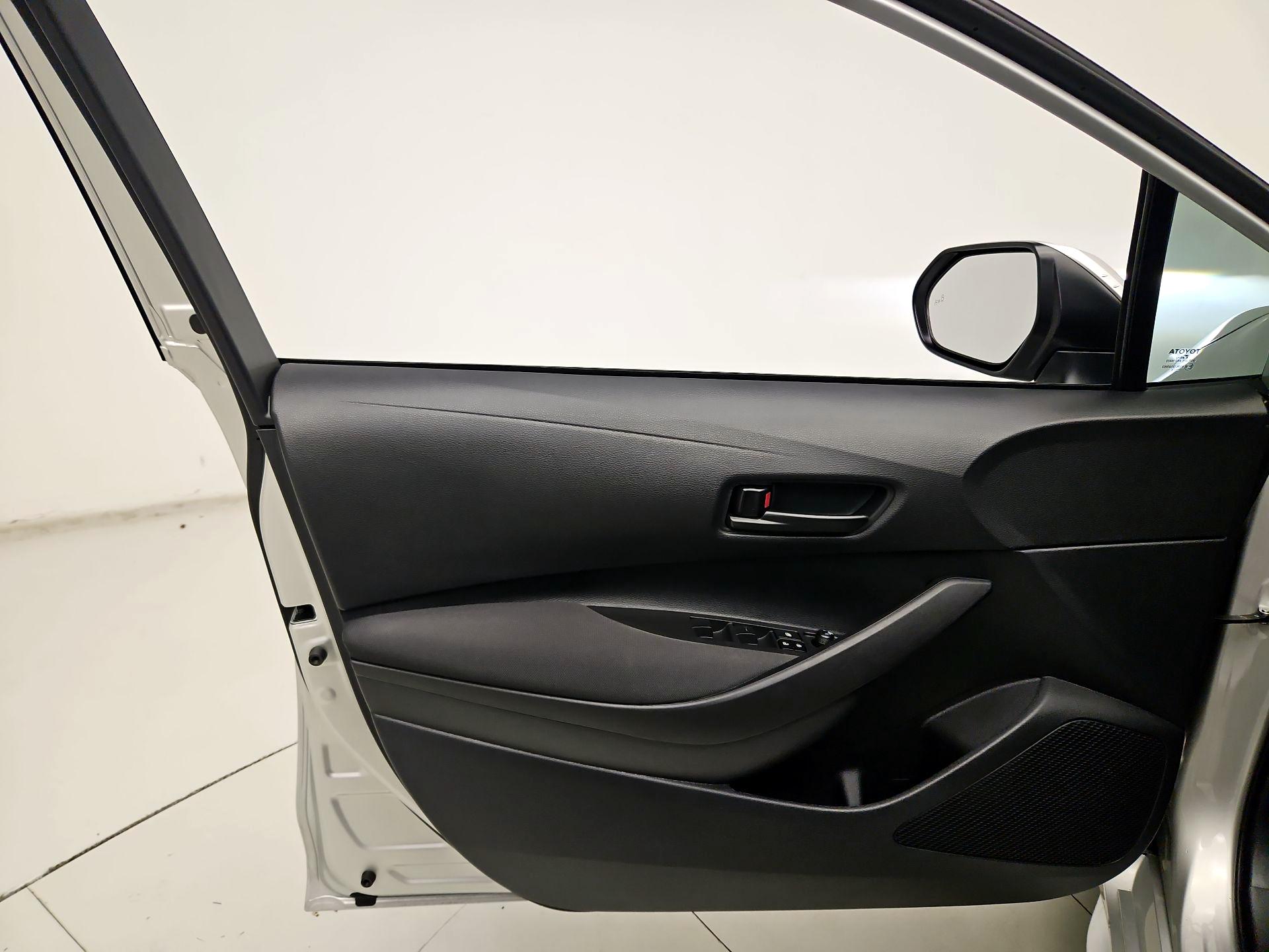 Thumbnail: 2025 Toyota Corolla - 12