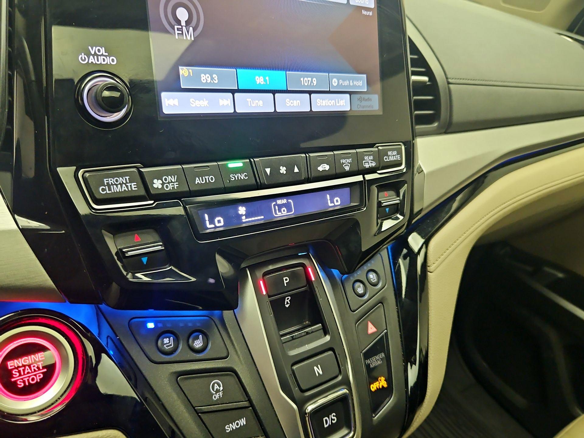 Thumbnail: 2019 Honda Odyssey - 17