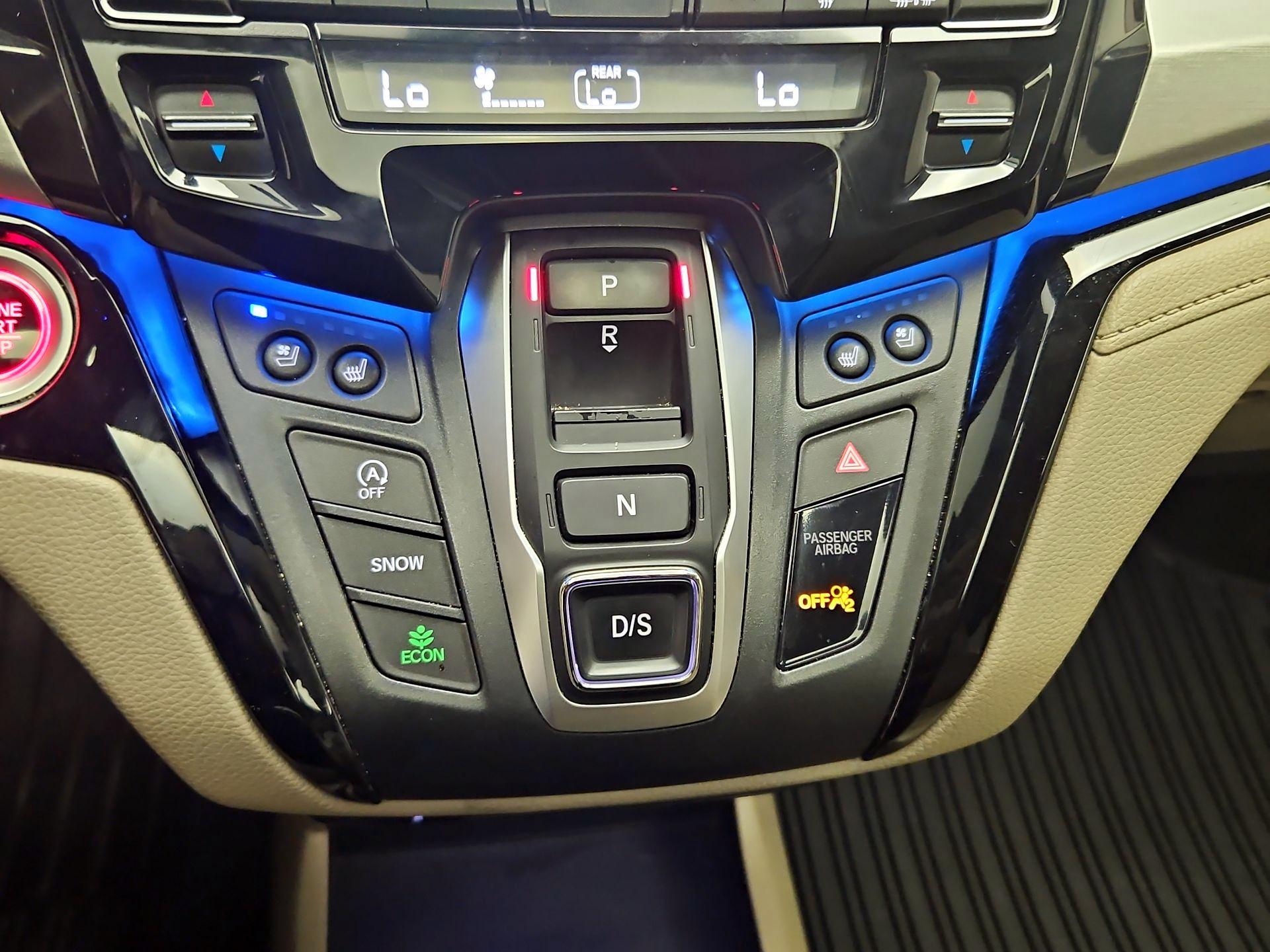 Thumbnail: 2019 Honda Odyssey - 18