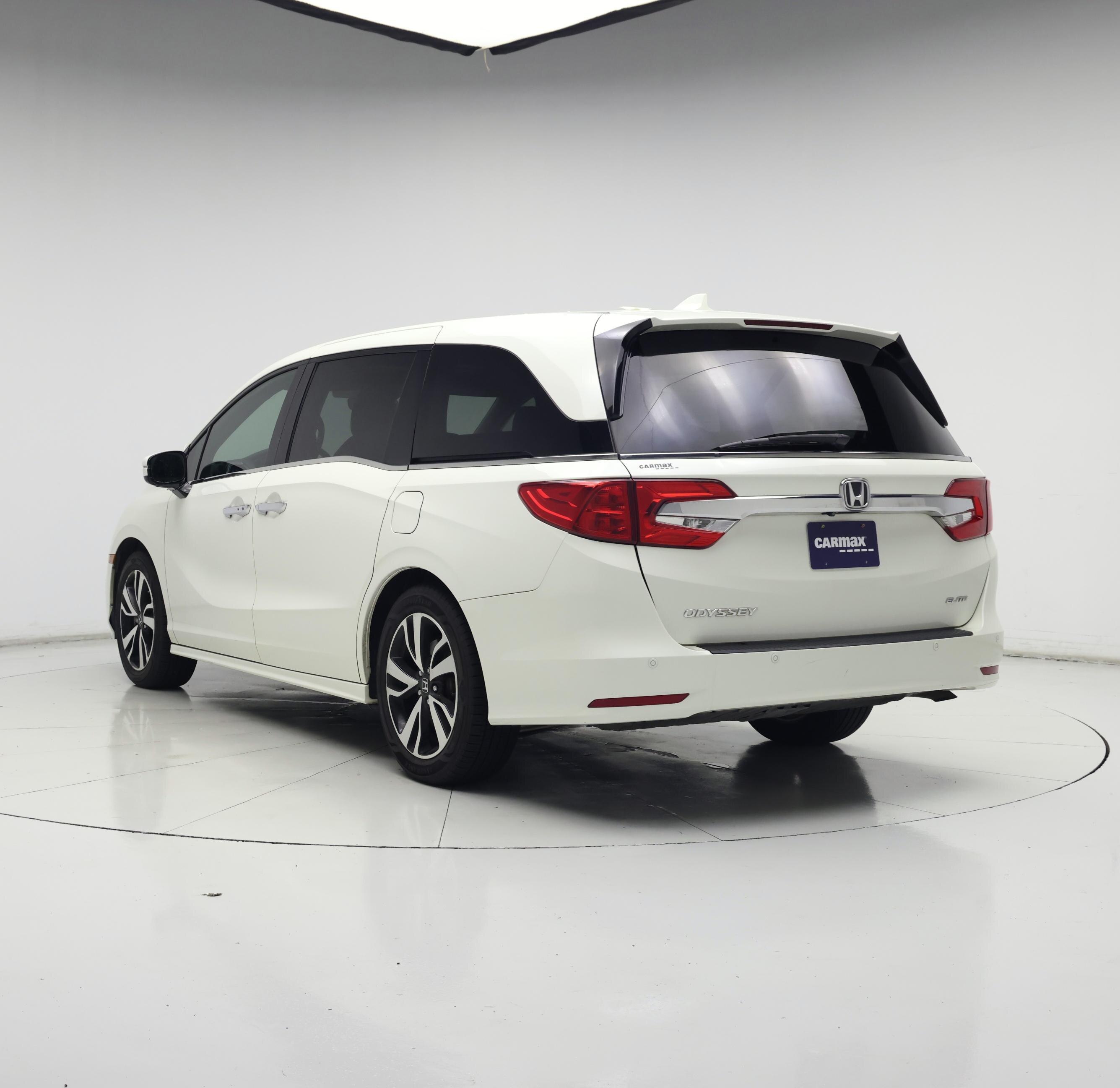 Thumbnail: 2019 Honda Odyssey - 2