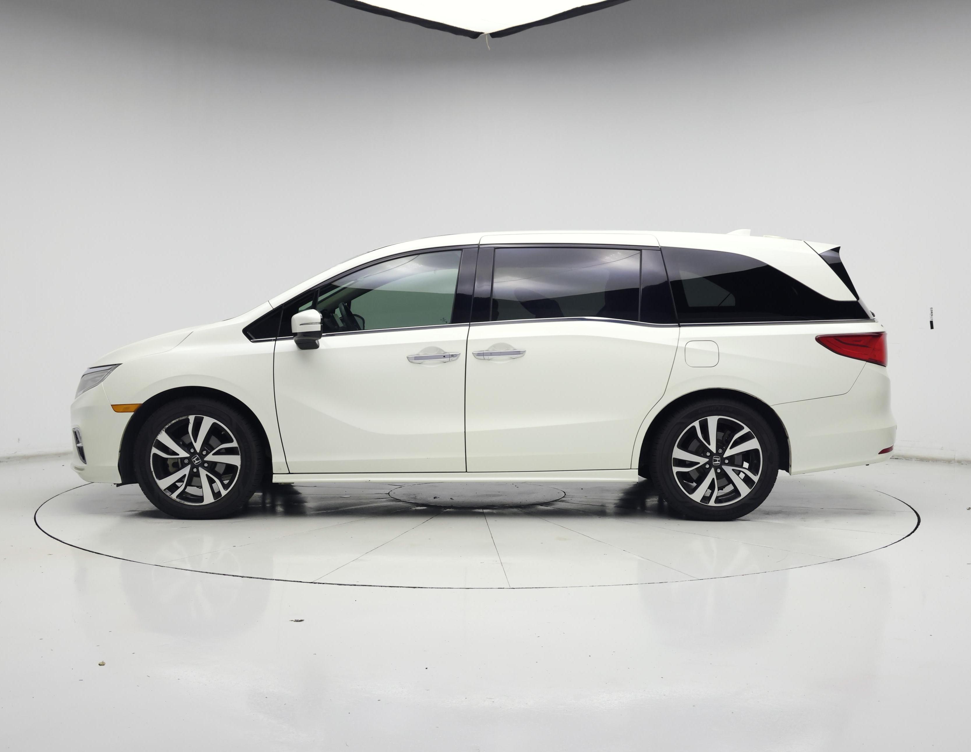 Thumbnail: 2019 Honda Odyssey - 3