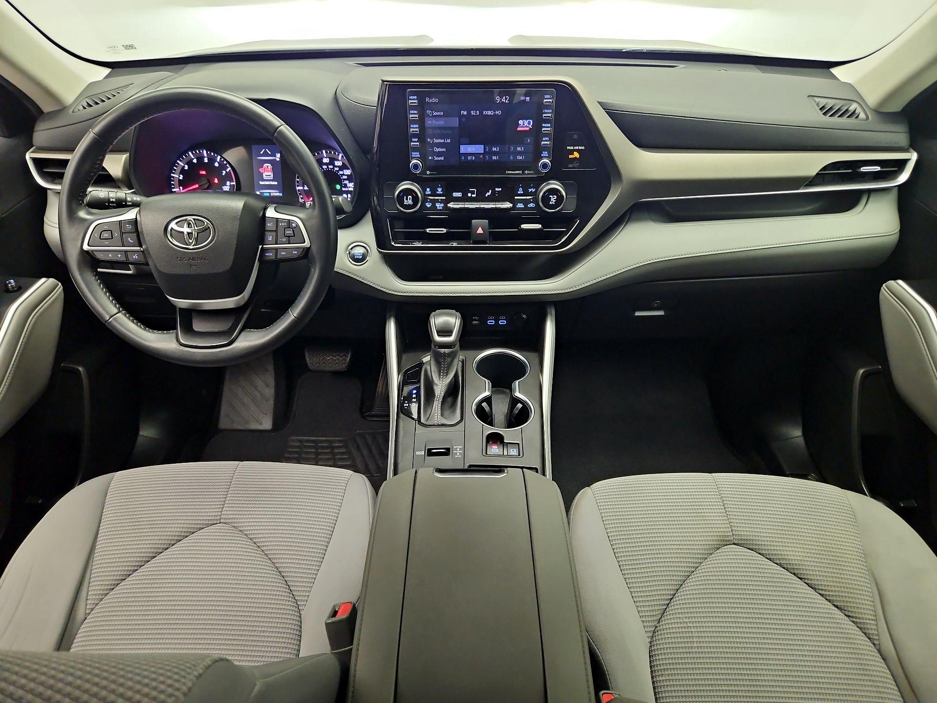 Thumbnail: 2022 Toyota Highlander - 9