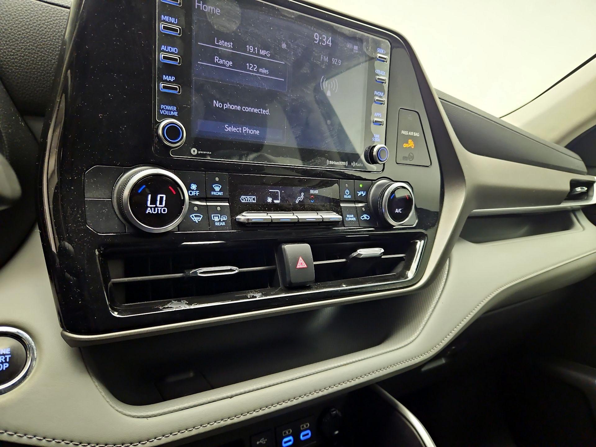 Thumbnail: 2022 Toyota Highlander - 15