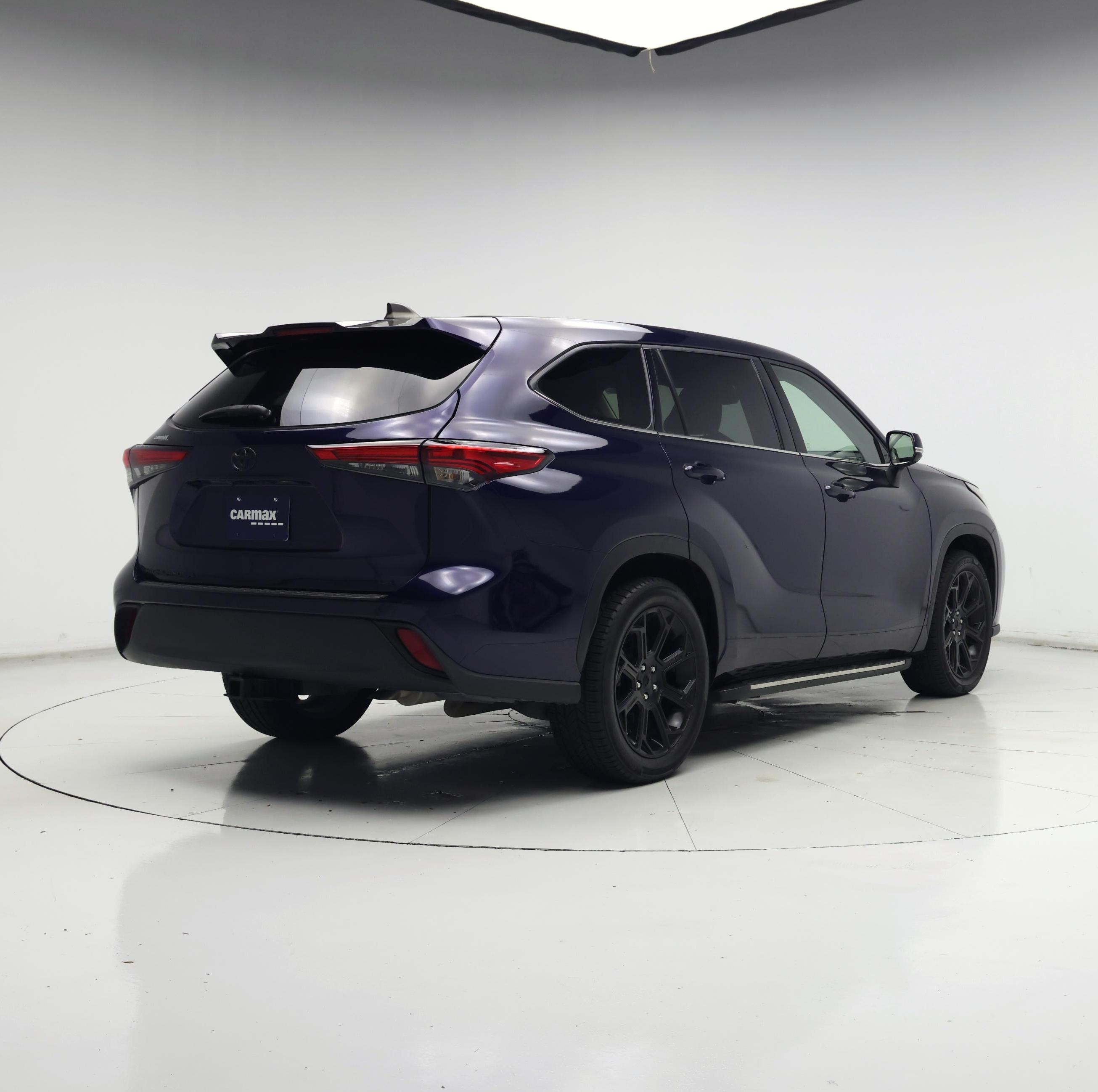 Thumbnail: 2022 Toyota Highlander - 8