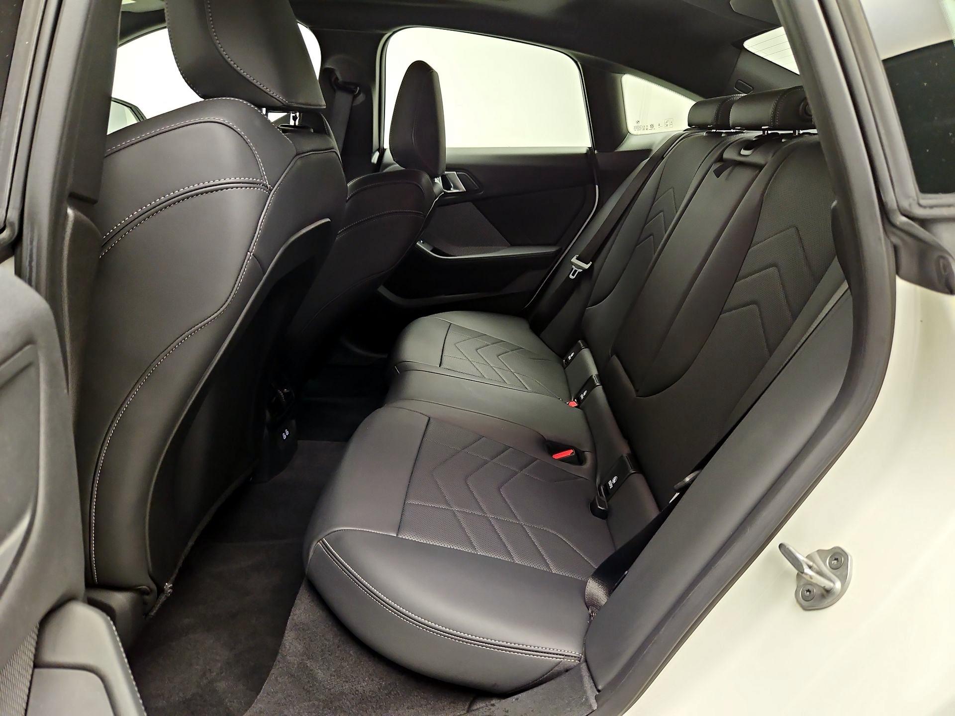 Thumbnail: 2025 BMW 2 Series - 17