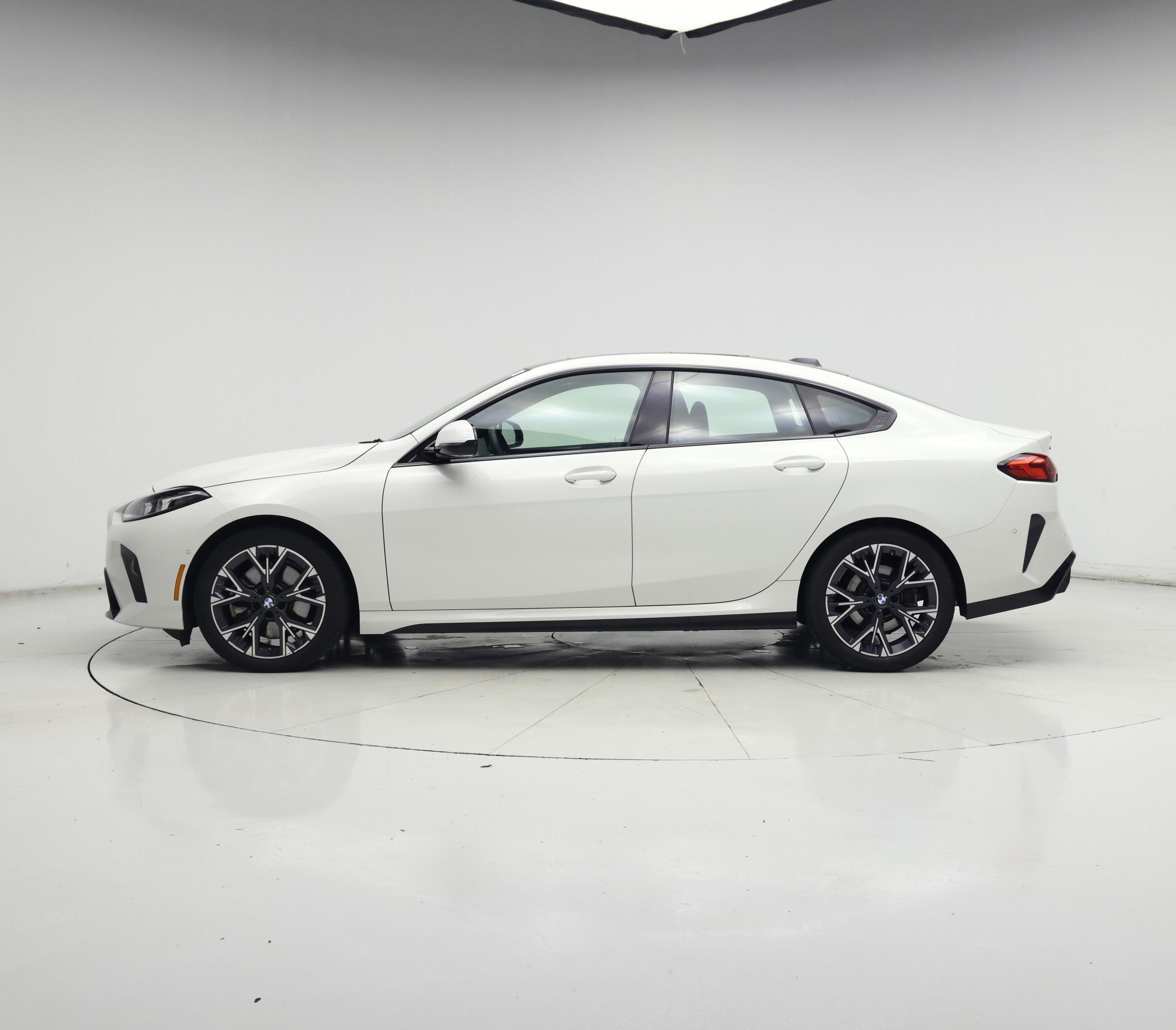 Thumbnail: 2025 BMW 2 Series - 3