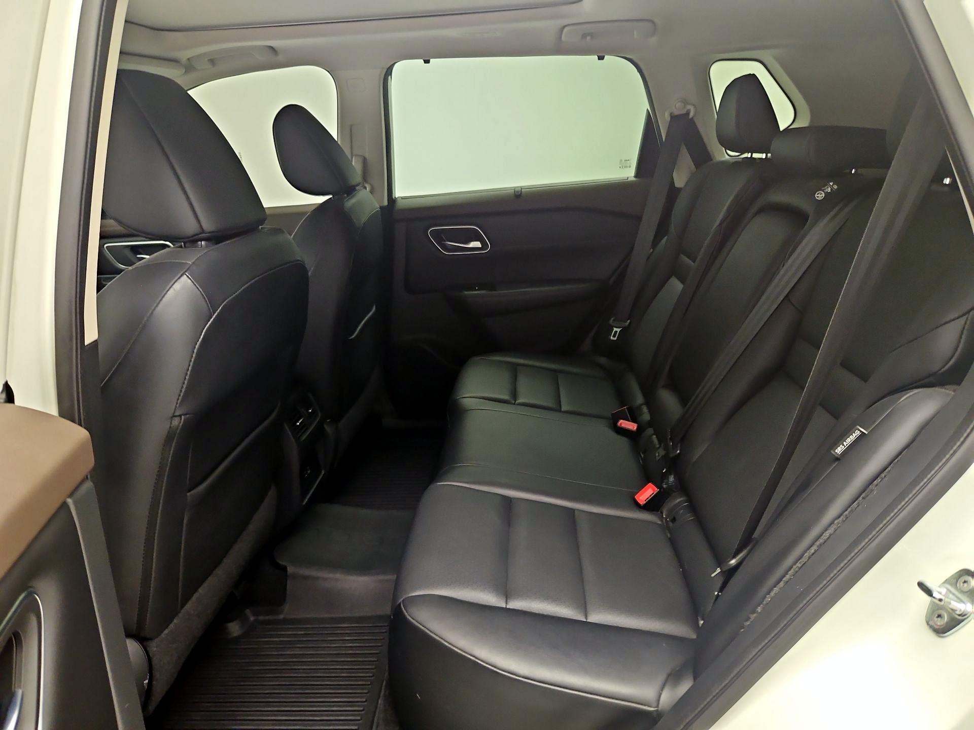 Thumbnail: 2021 Nissan Rogue - 17